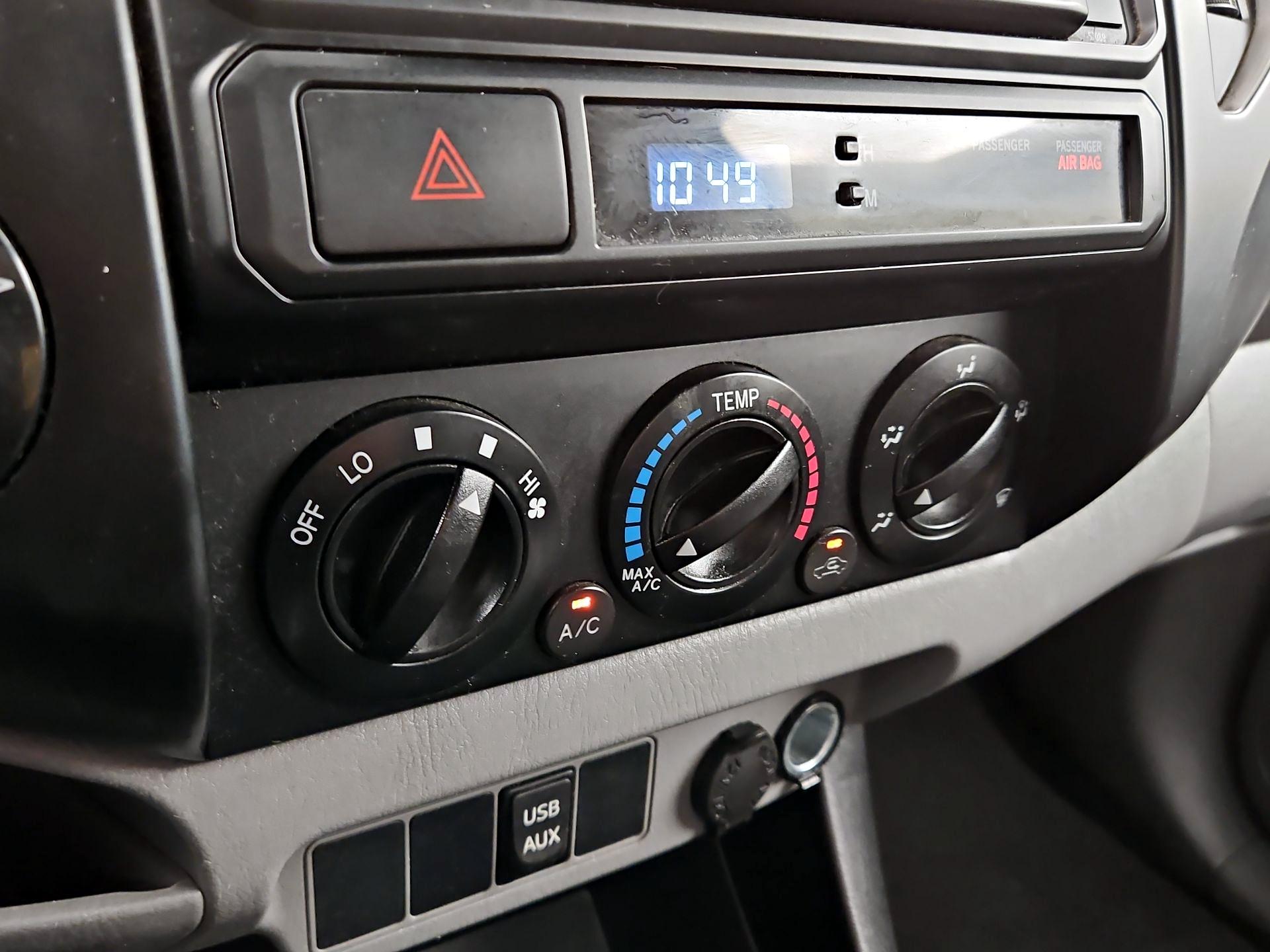 Thumbnail: 2014 Toyota Tacoma - 15