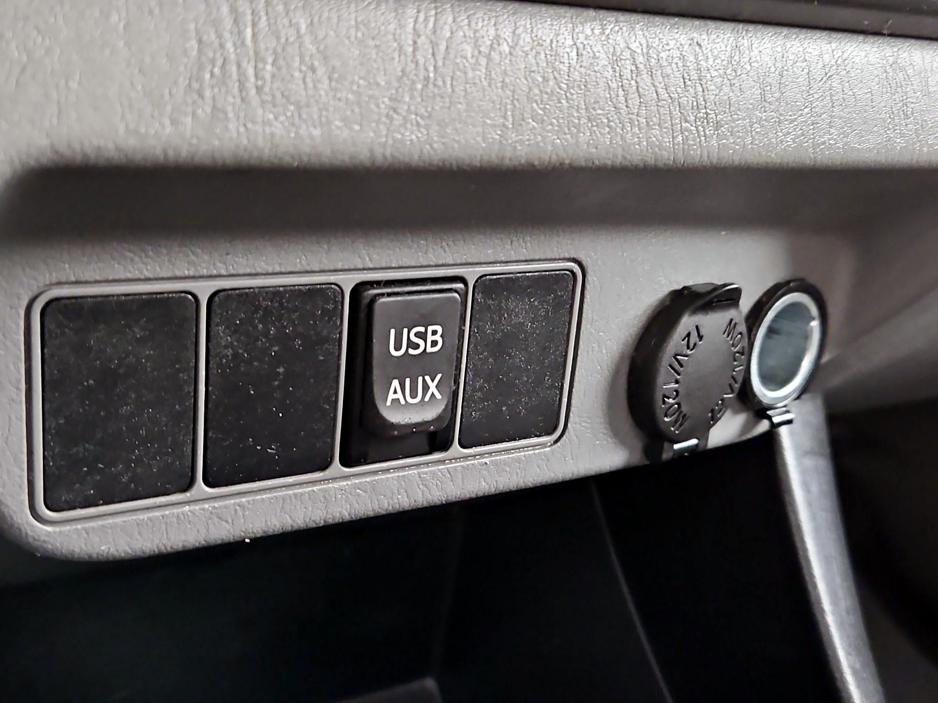 Thumbnail: 2014 Toyota Tacoma - 17