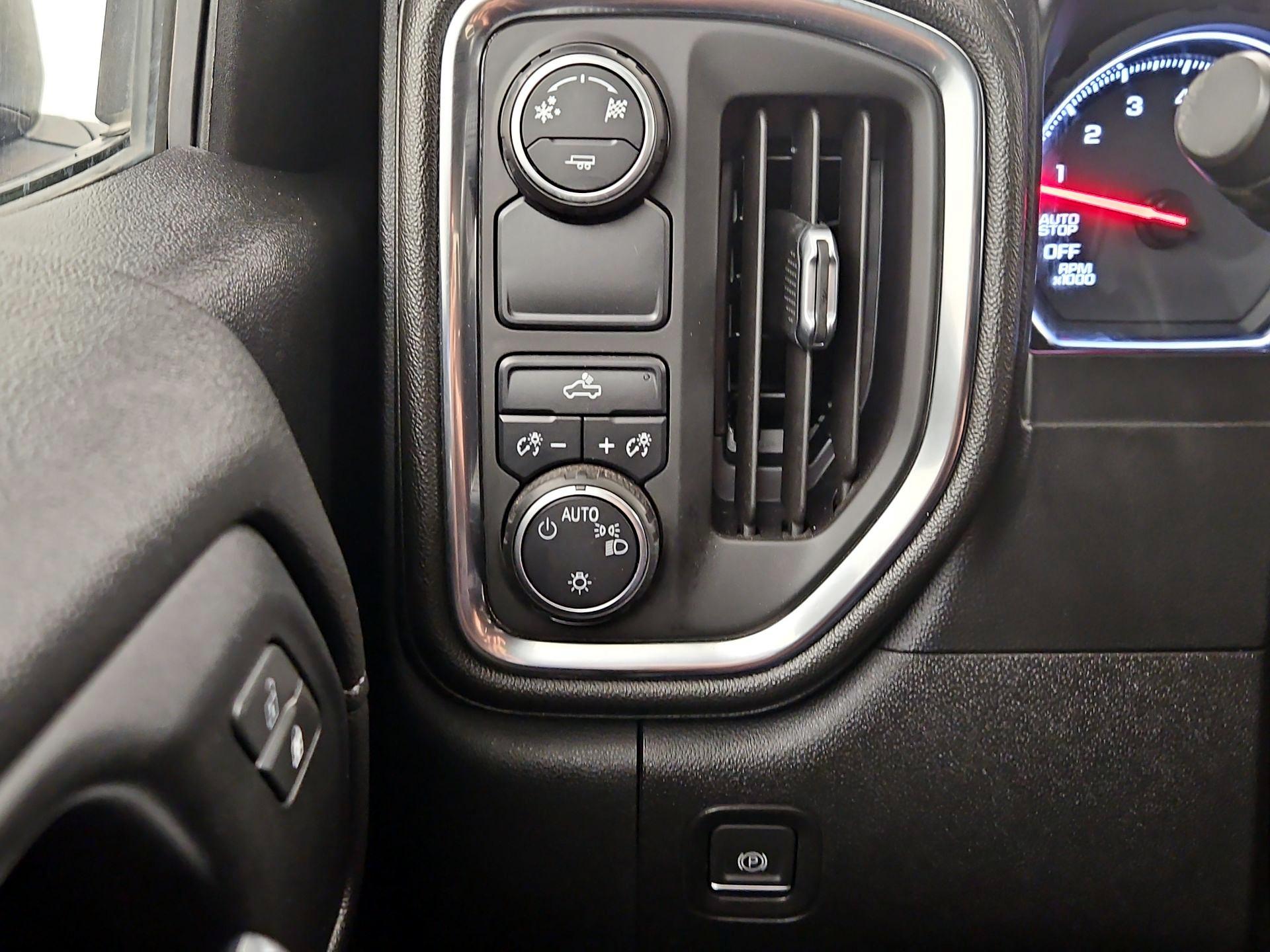 Thumbnail: 2019 Chevrolet Silverado 1500 - 13
