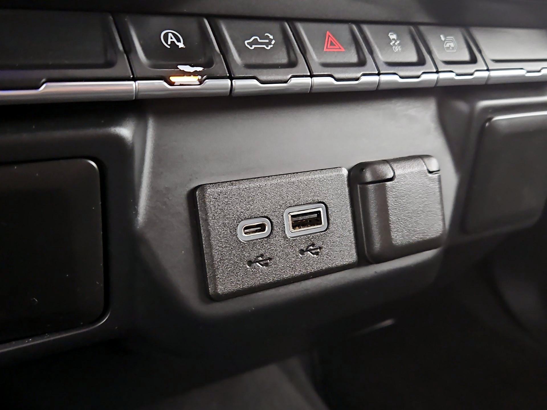 Thumbnail: 2019 Chevrolet Silverado 1500 - 18