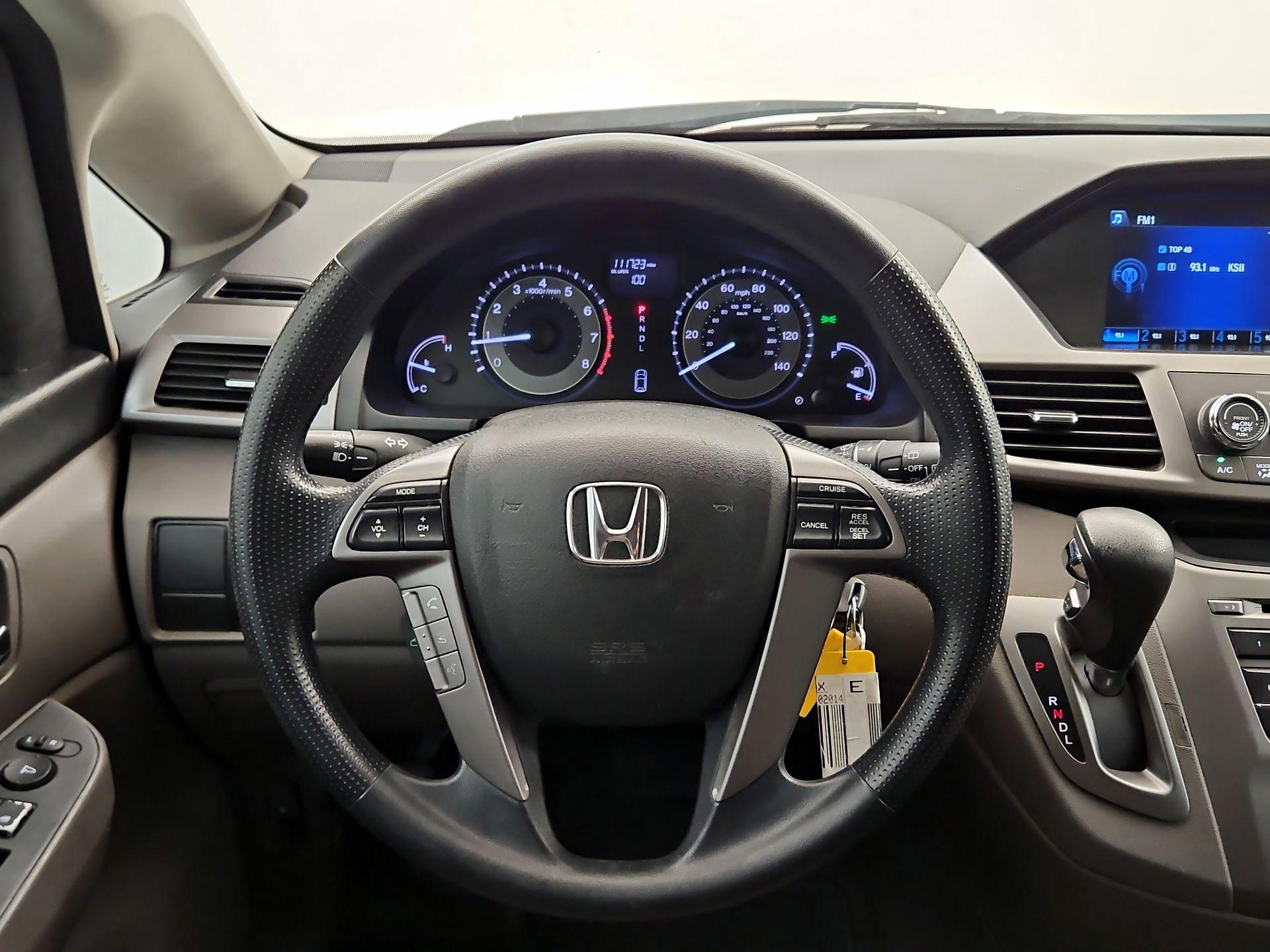 Thumbnail: 2016 Honda Odyssey - 10