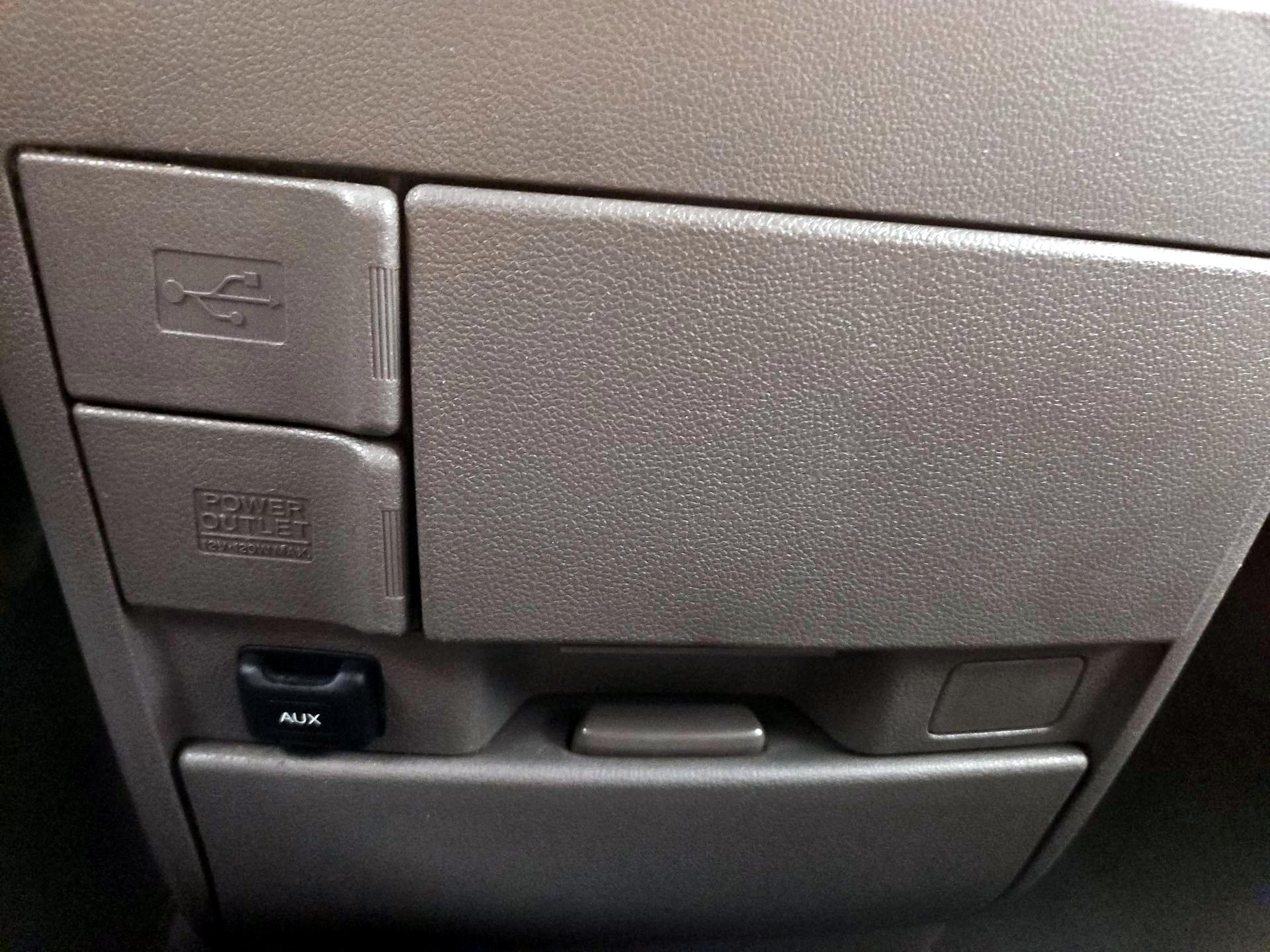Thumbnail: 2016 Honda Odyssey - 18