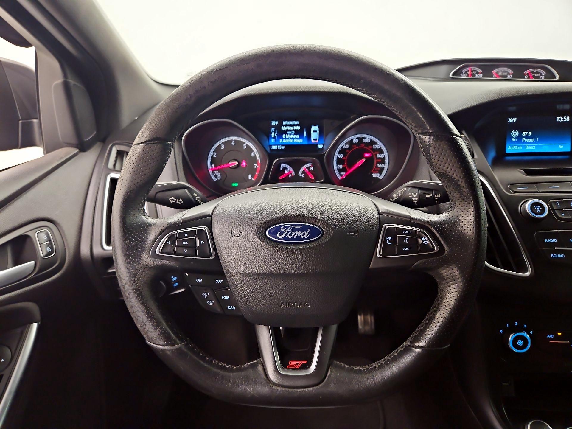Thumbnail: 2017 Ford Focus - 10