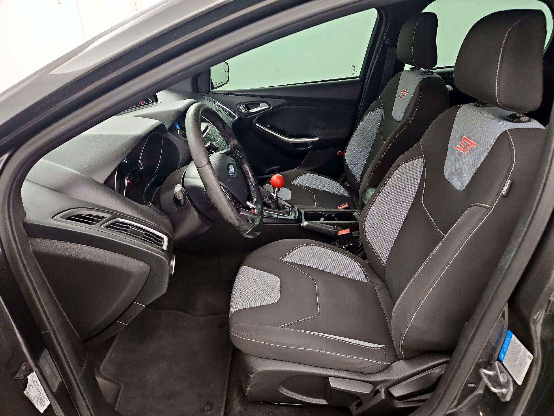 Thumbnail: 2017 Ford Focus - 11