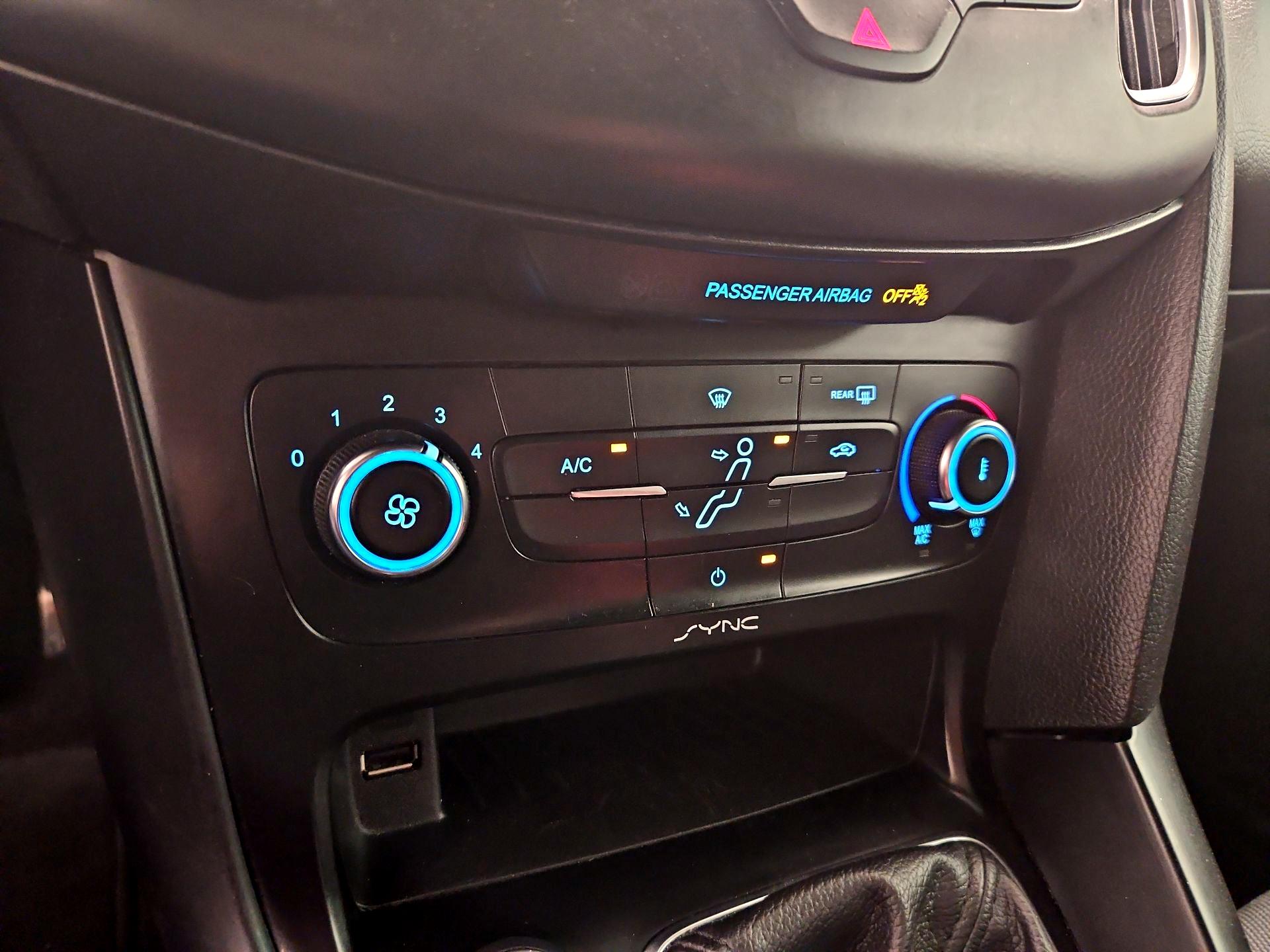 Thumbnail: 2017 Ford Focus - 16