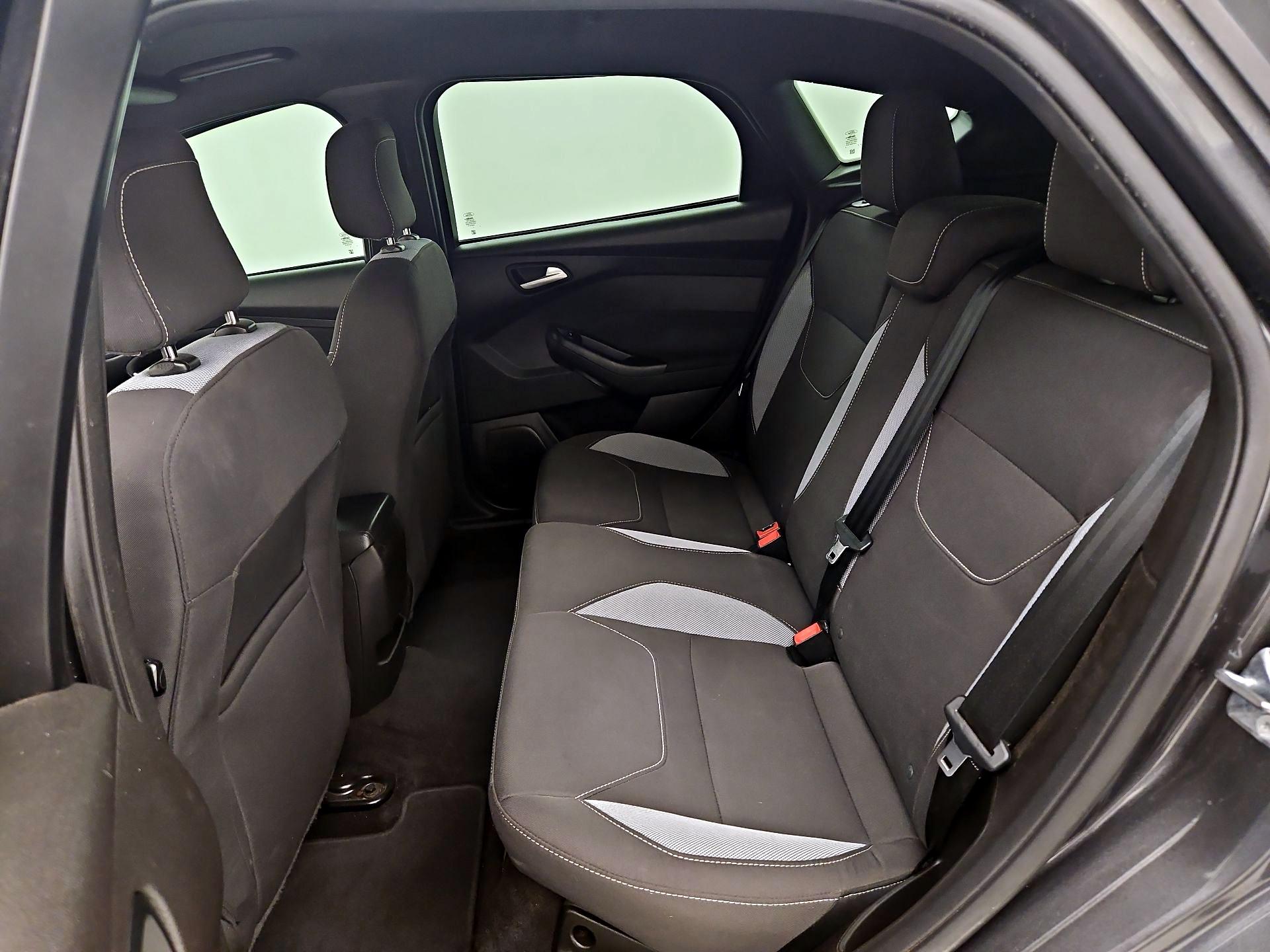 Thumbnail: 2017 Ford Focus - 19