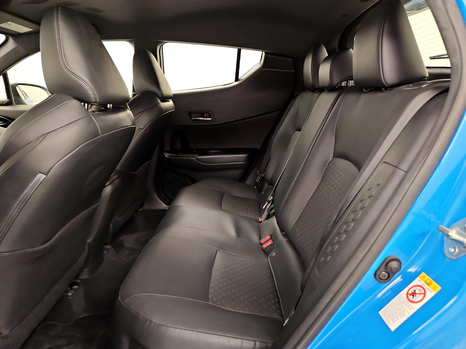 Thumbnail: 2019 Toyota C-HR - 19