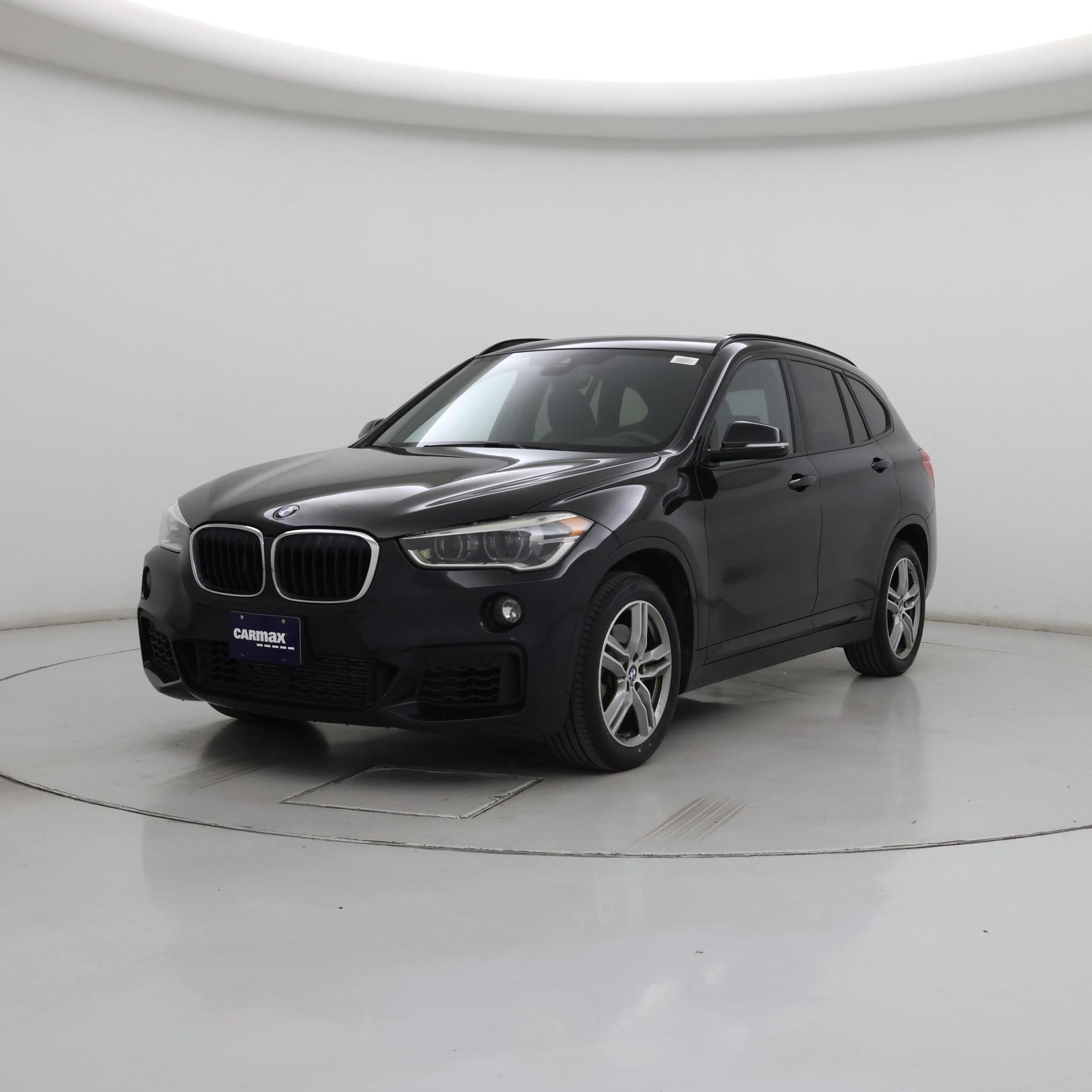Thumbnail: 2019 BMW X1 - 4
