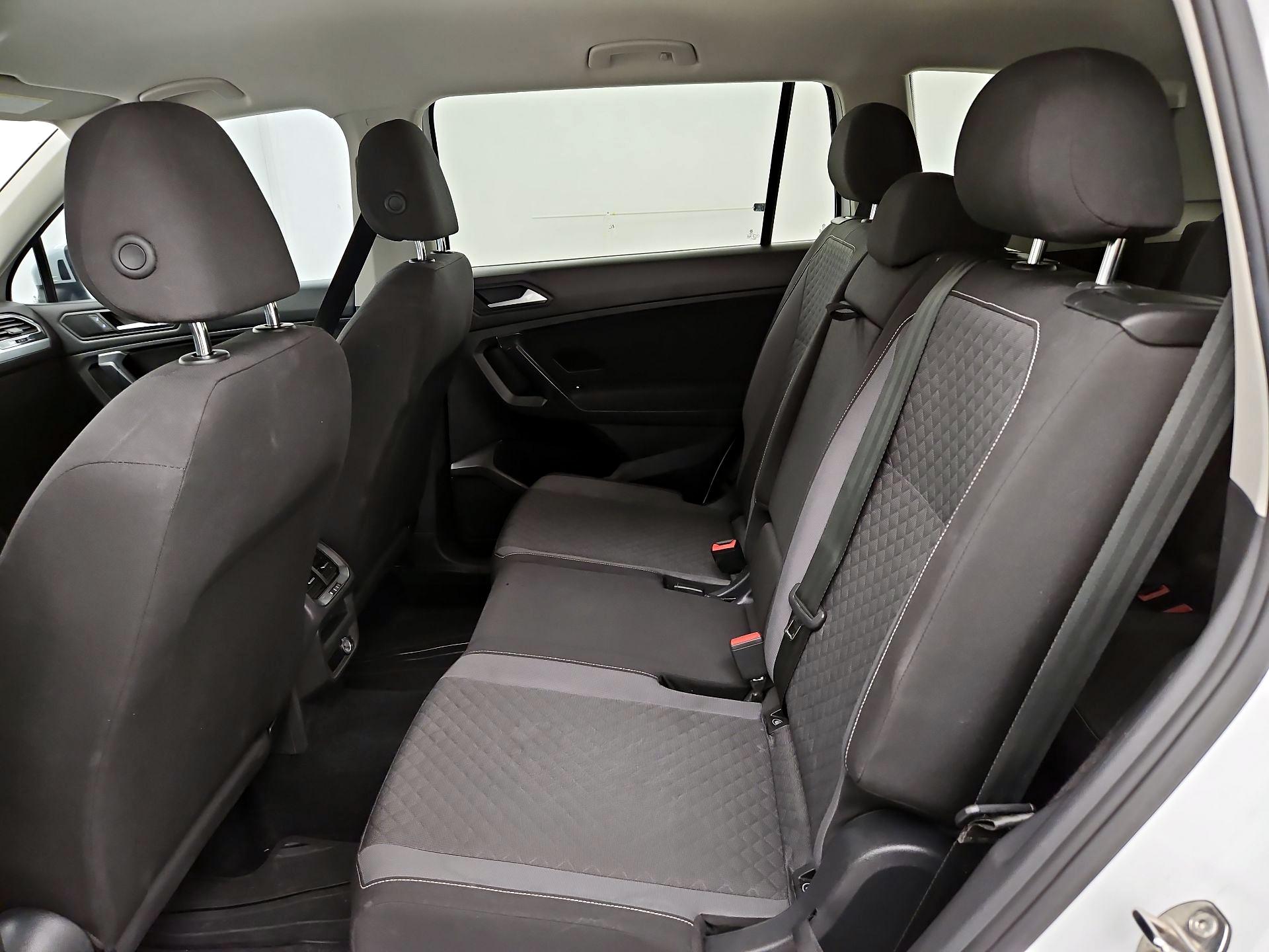 Thumbnail: 2021 Volkswagen Tiguan - 19