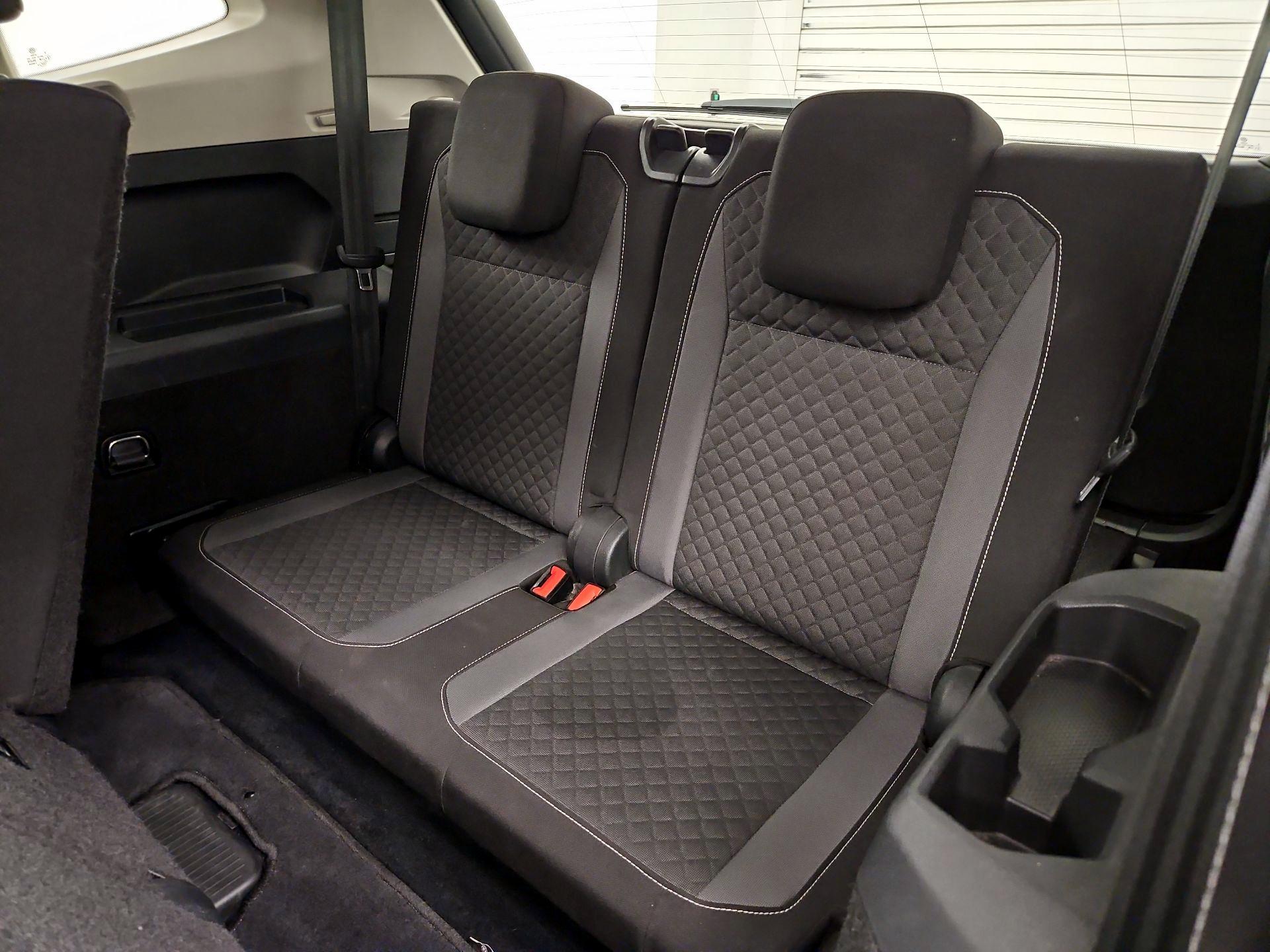 Thumbnail: 2021 Volkswagen Tiguan - 20