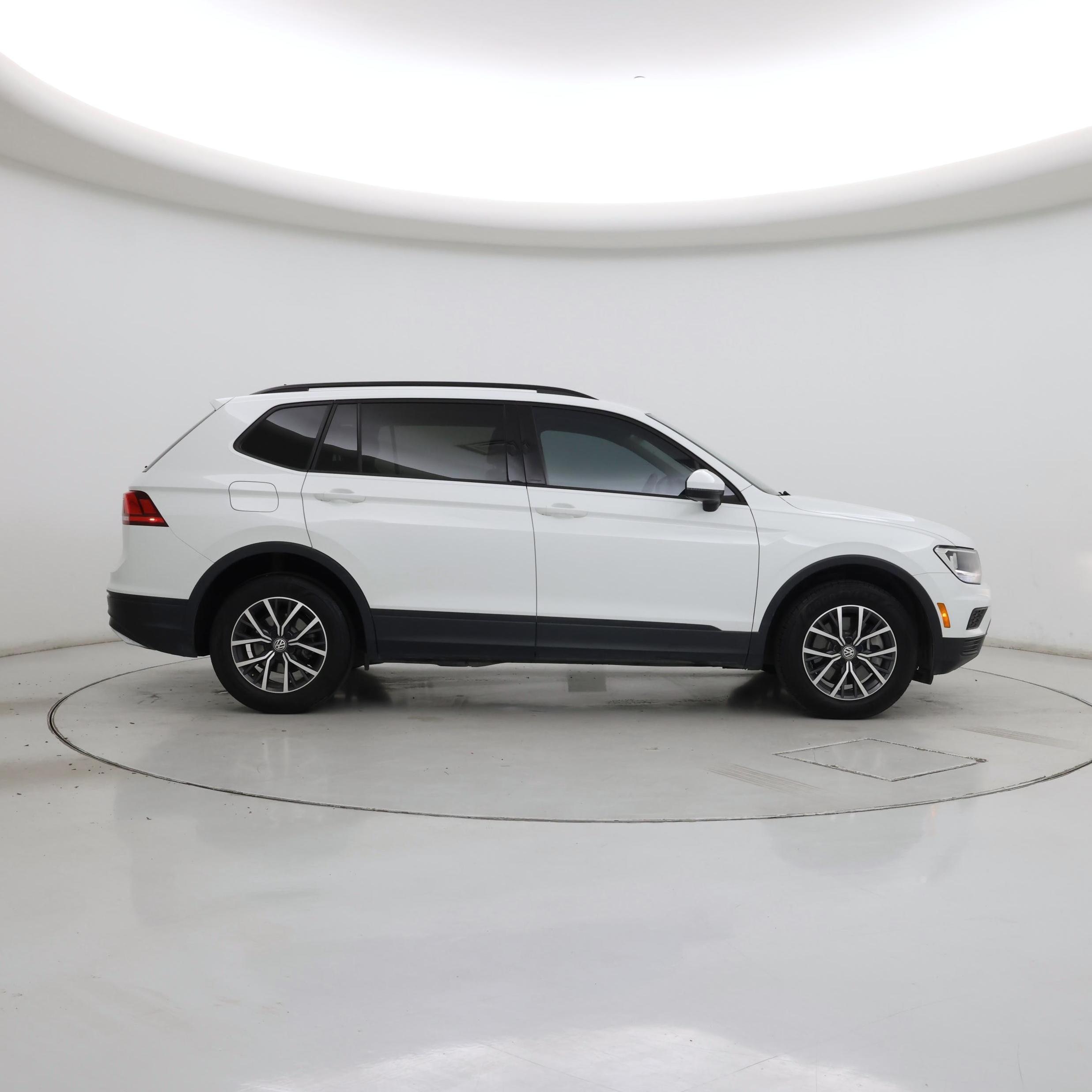 Thumbnail: 2021 Volkswagen Tiguan - 7