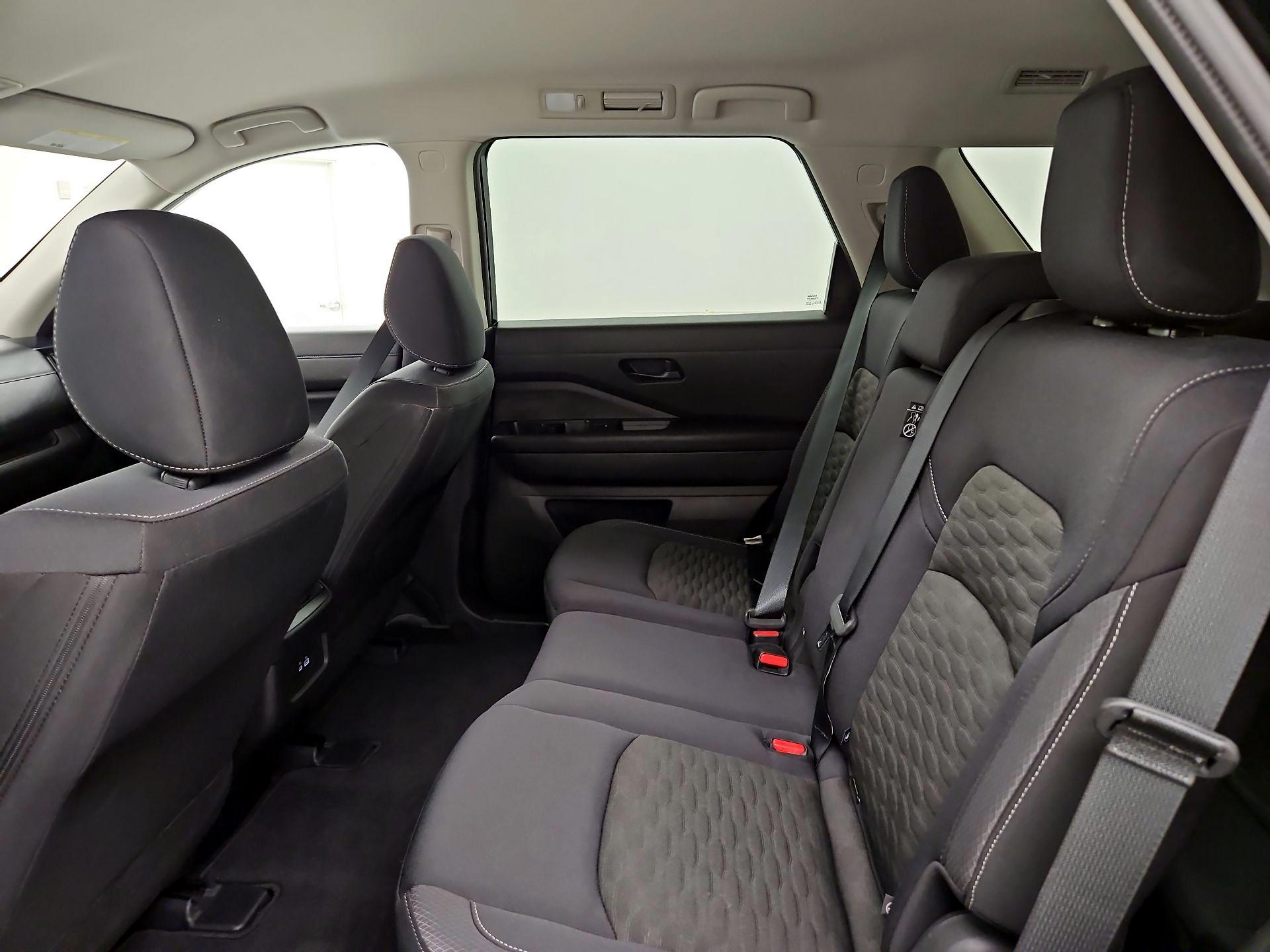 Thumbnail: 2023 Nissan Pathfinder - 19