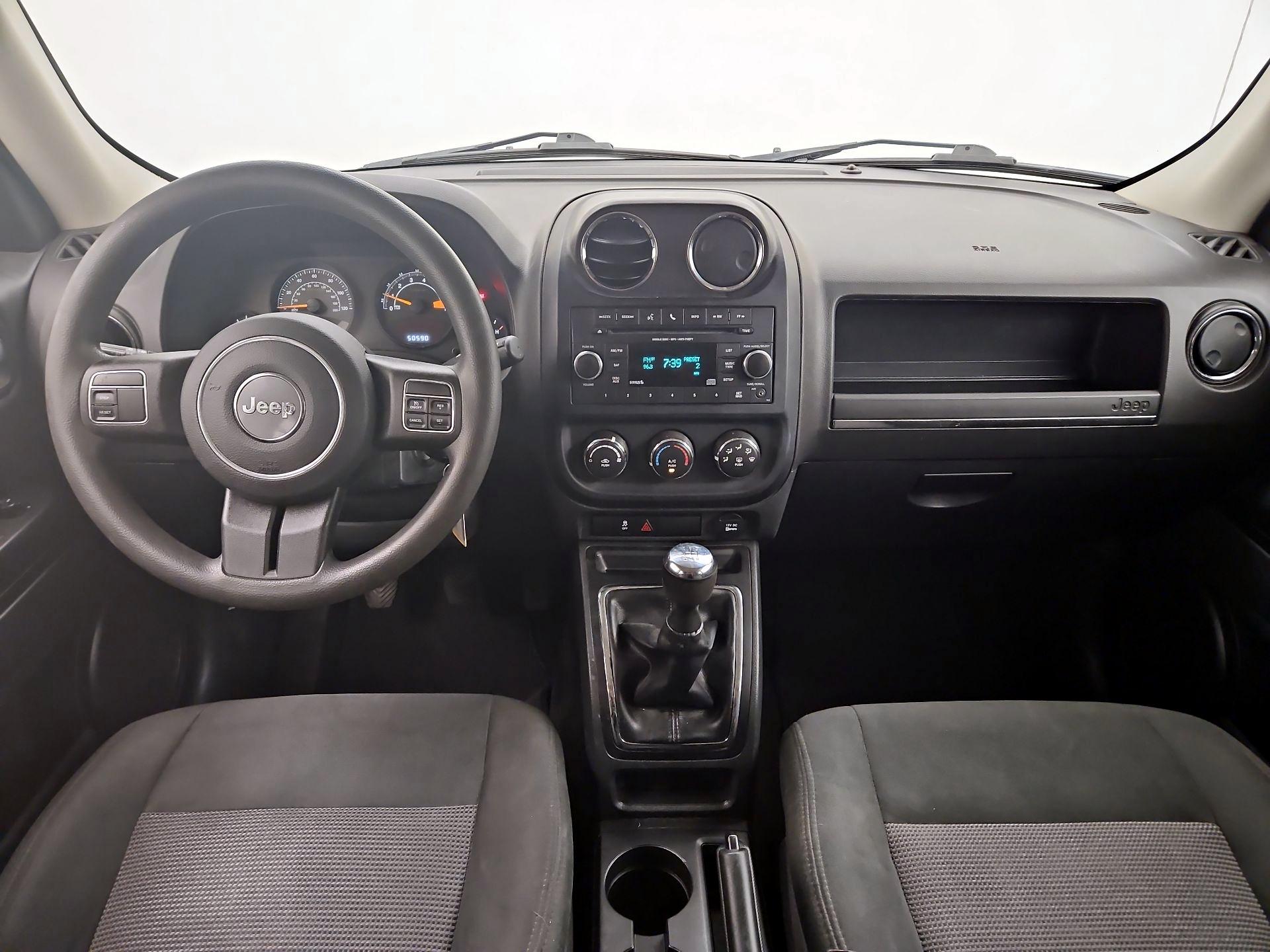 Thumbnail: 2016 Jeep Patriot - 9
