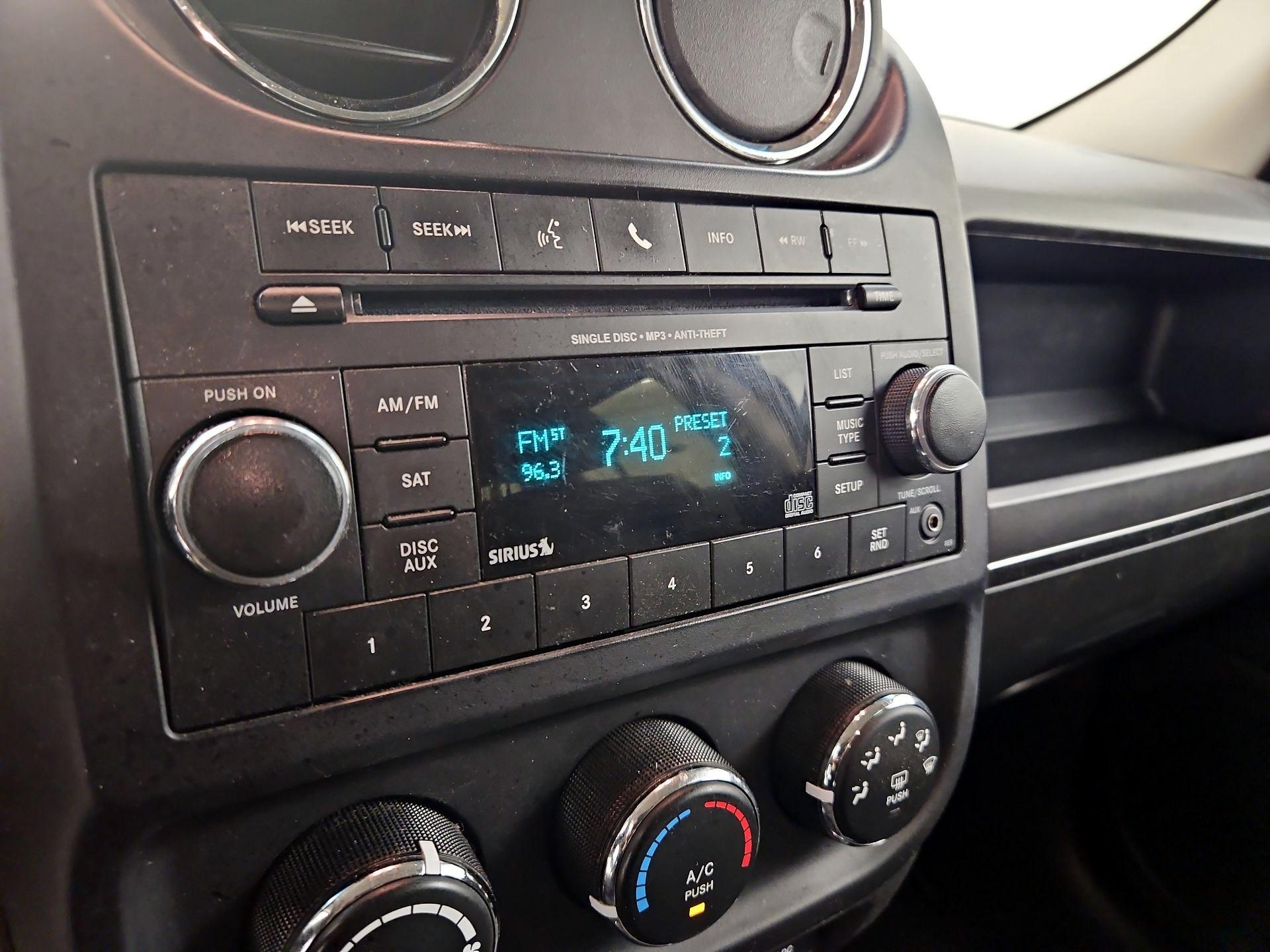 Thumbnail: 2016 Jeep Patriot - 13