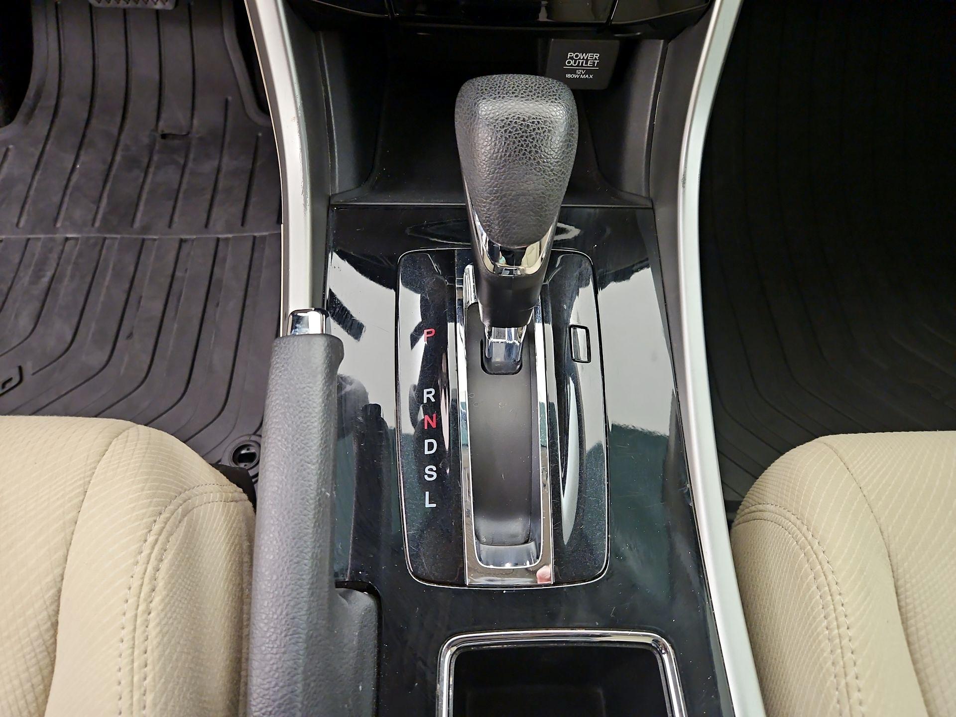 Thumbnail: 2016 Honda Accord - 17