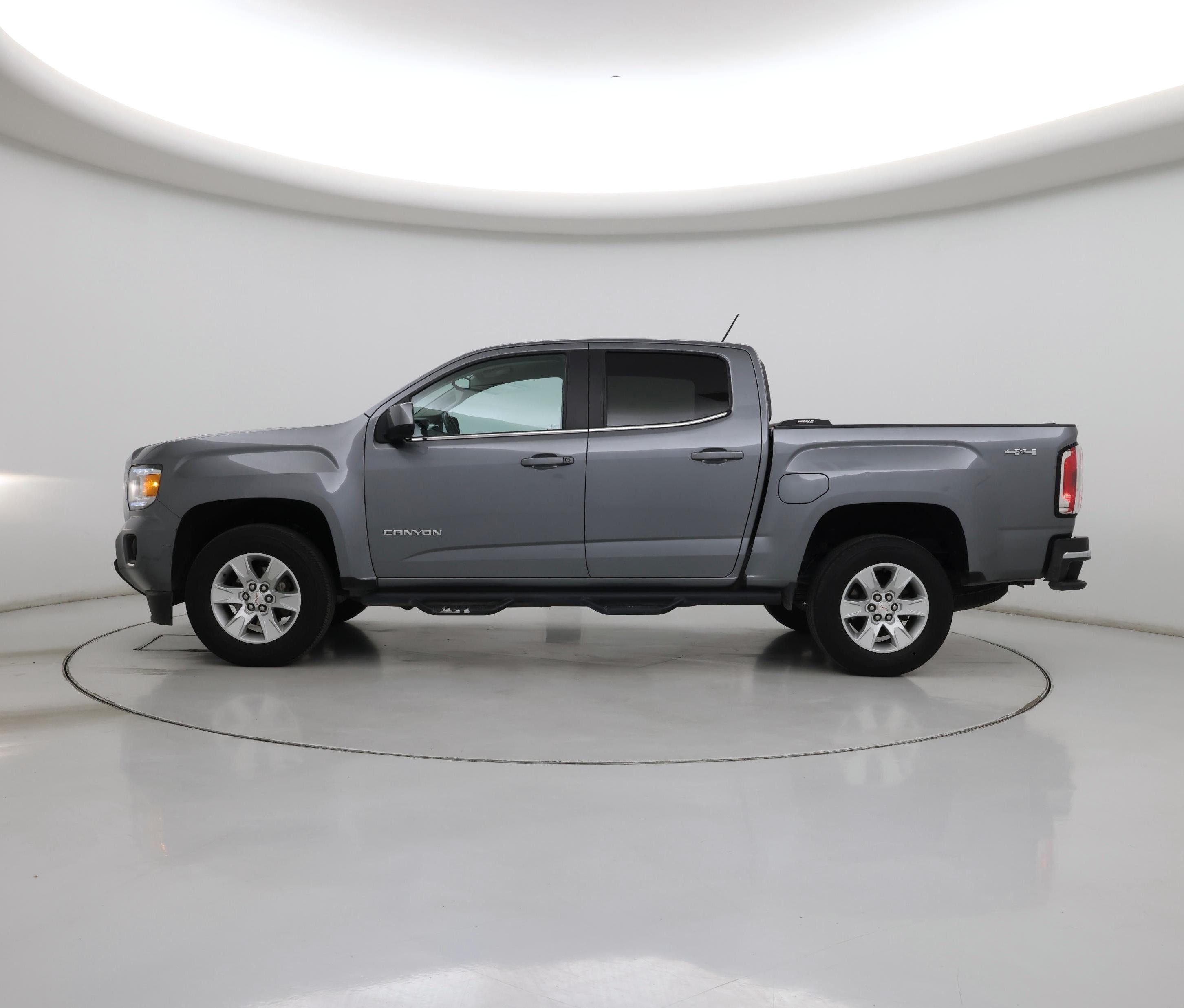 Thumbnail: 2018 GMC Canyon - 3