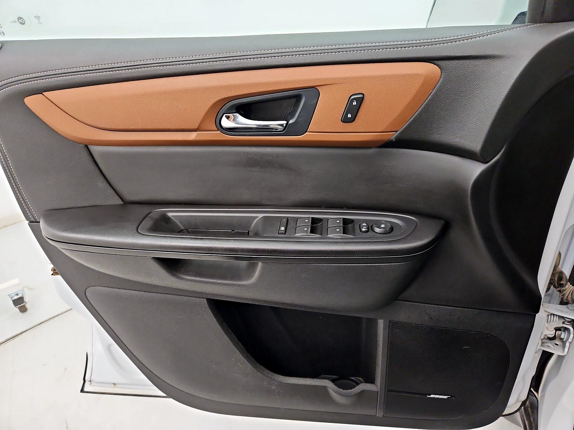 Thumbnail: 2016 Chevrolet Traverse - 12