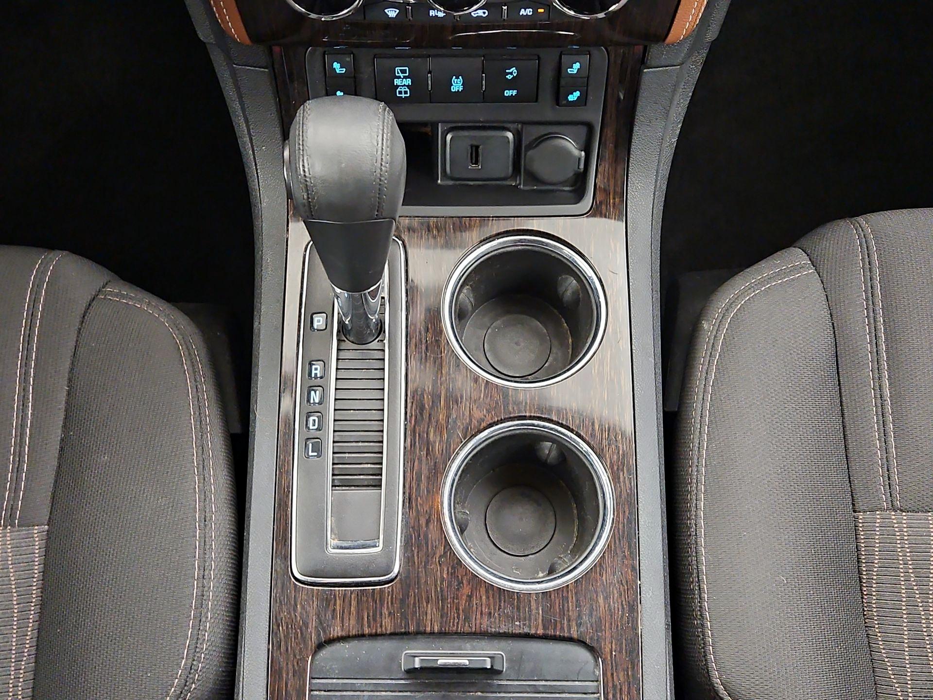 Thumbnail: 2016 Chevrolet Traverse - 17