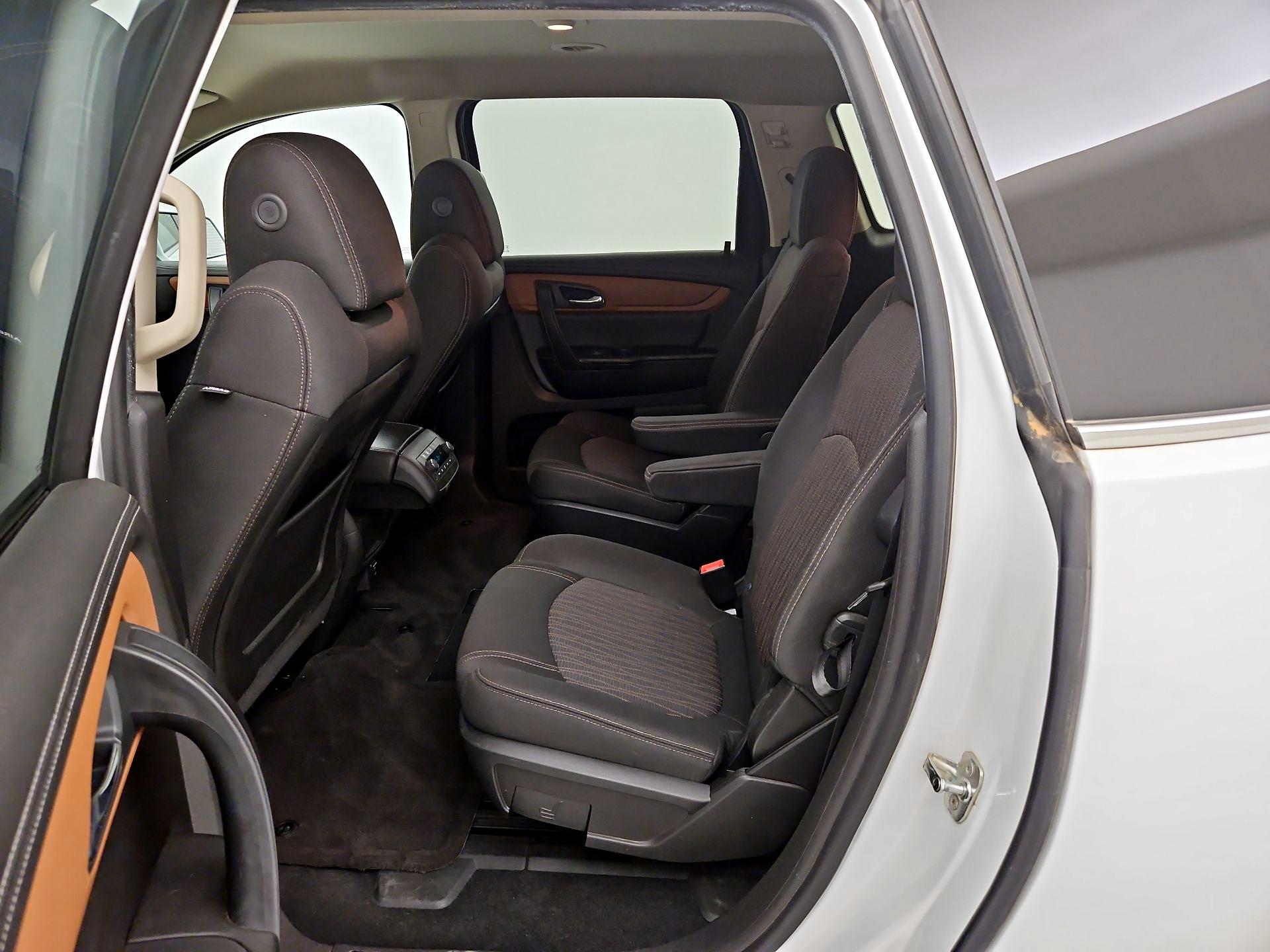 Thumbnail: 2016 Chevrolet Traverse - 19