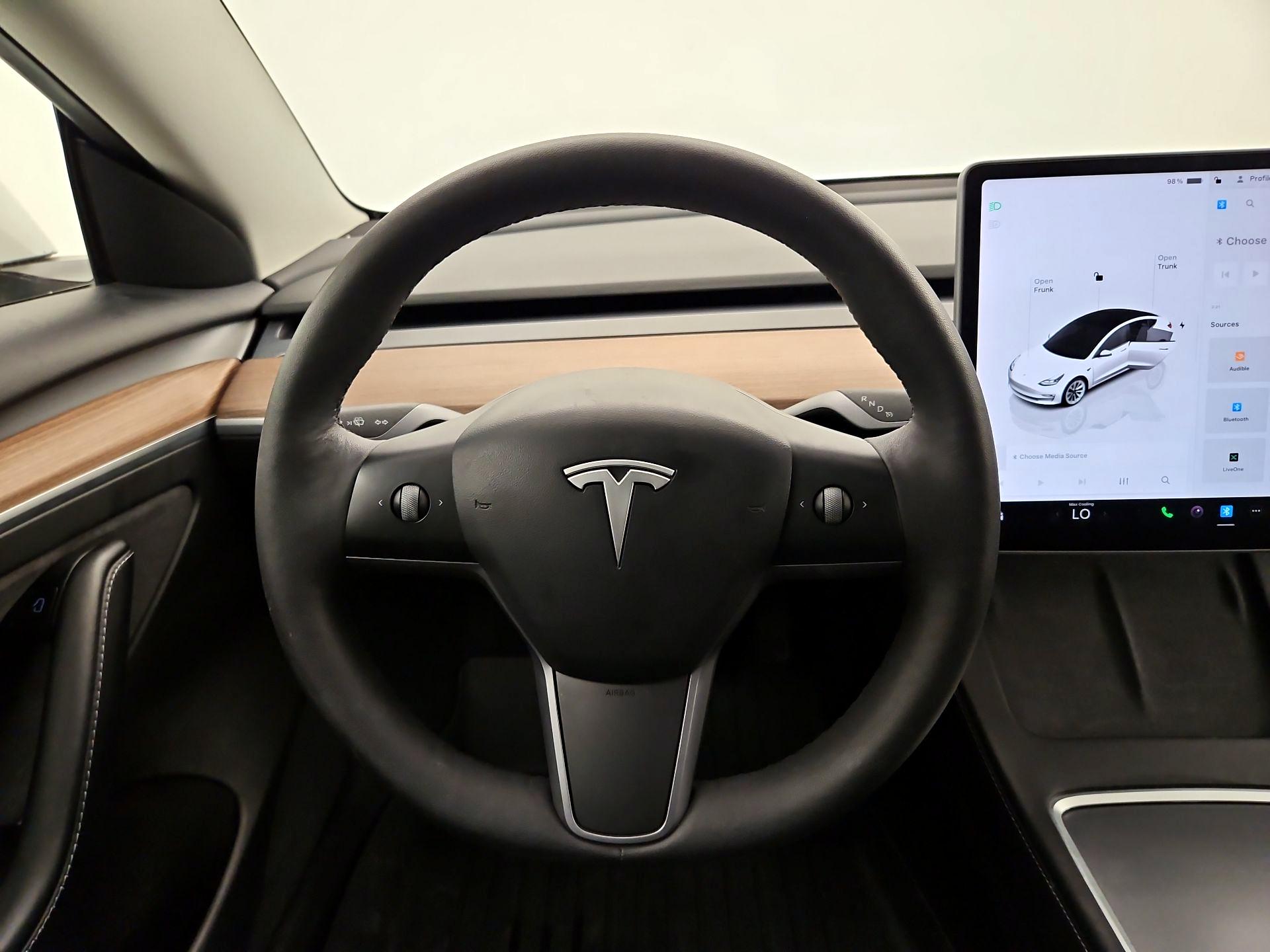 Thumbnail: 2022 Tesla Model 3 - 10