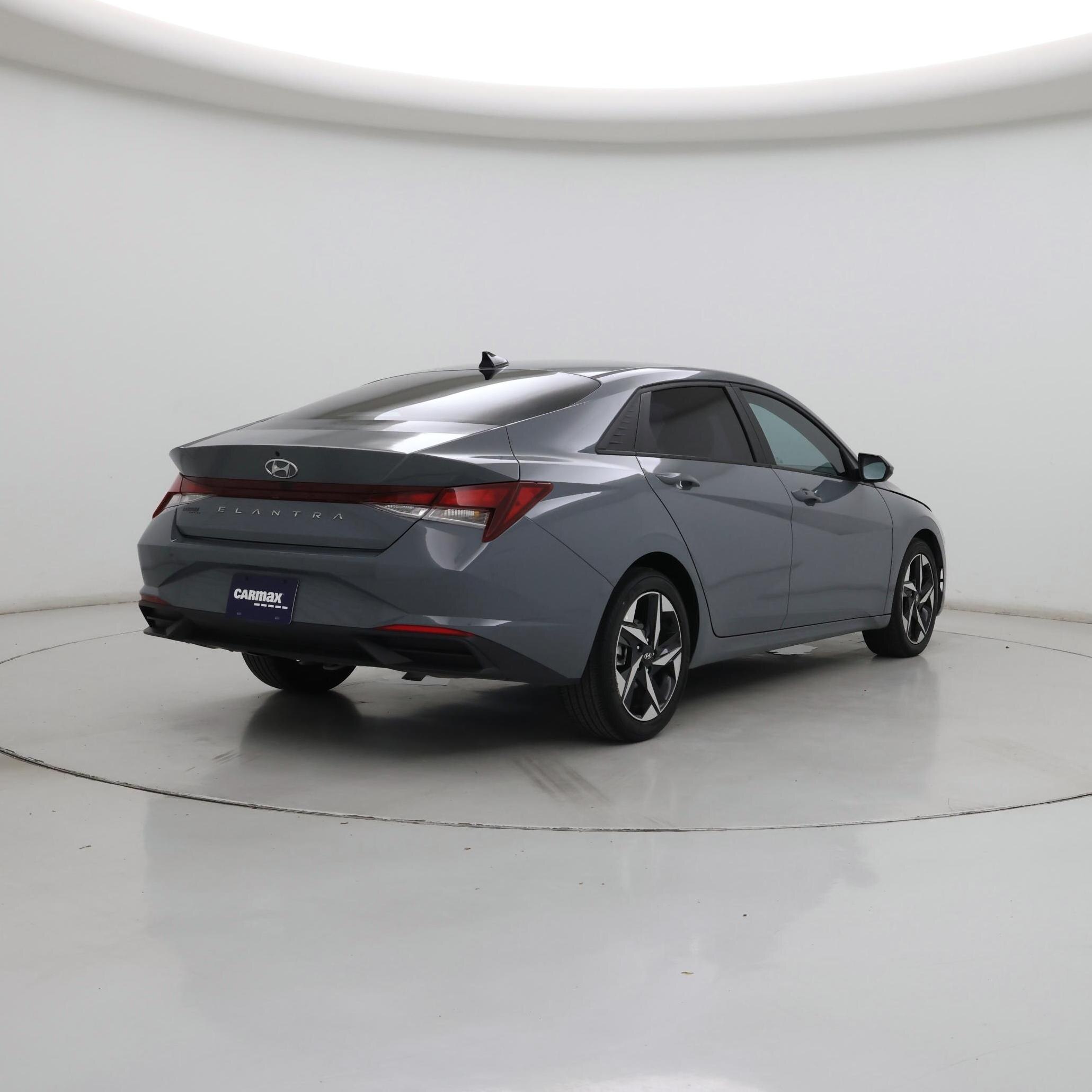Thumbnail: 2023 Hyundai Elantra - 8