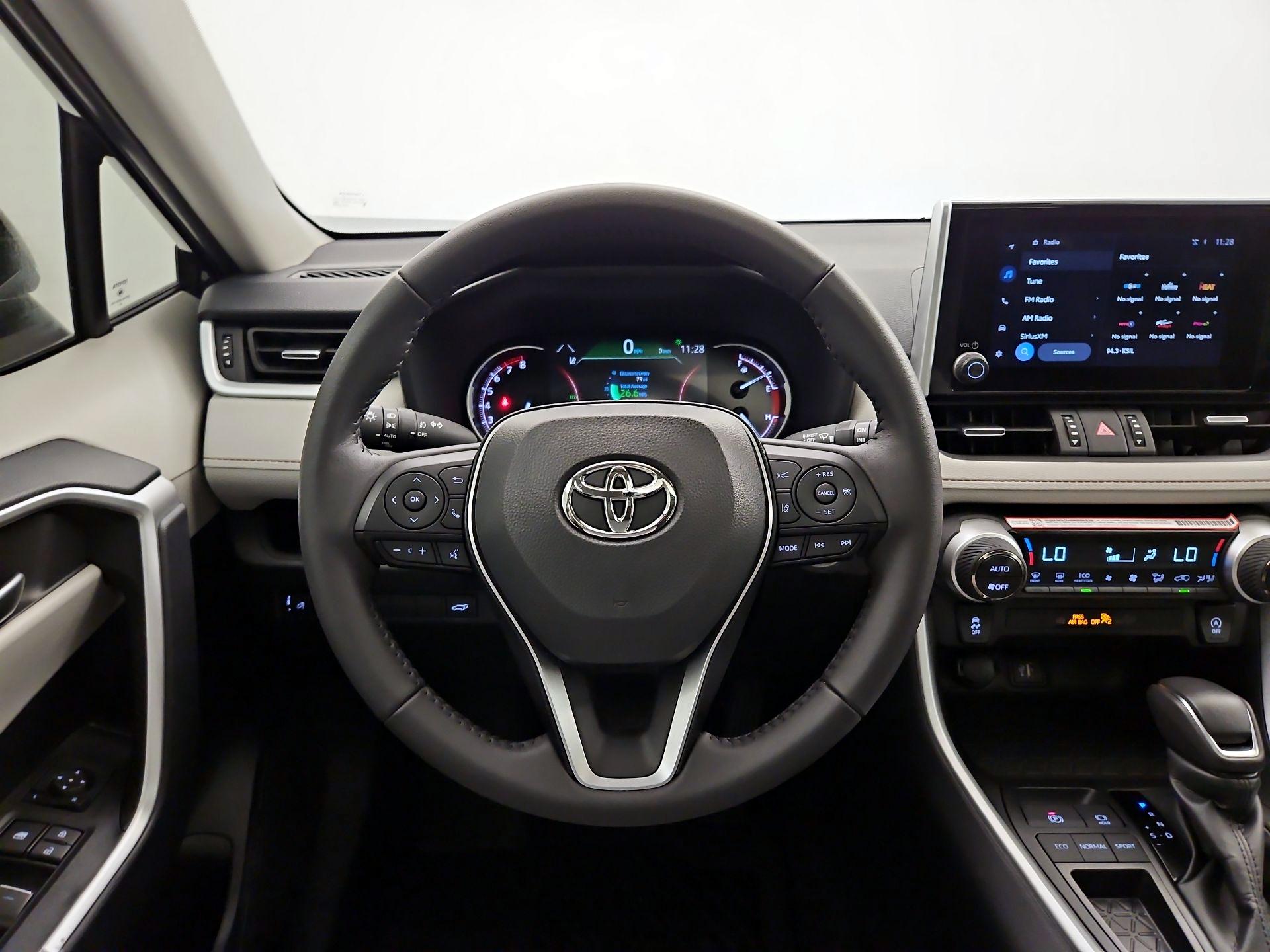 Thumbnail: 2025 Toyota RAV4 - 10