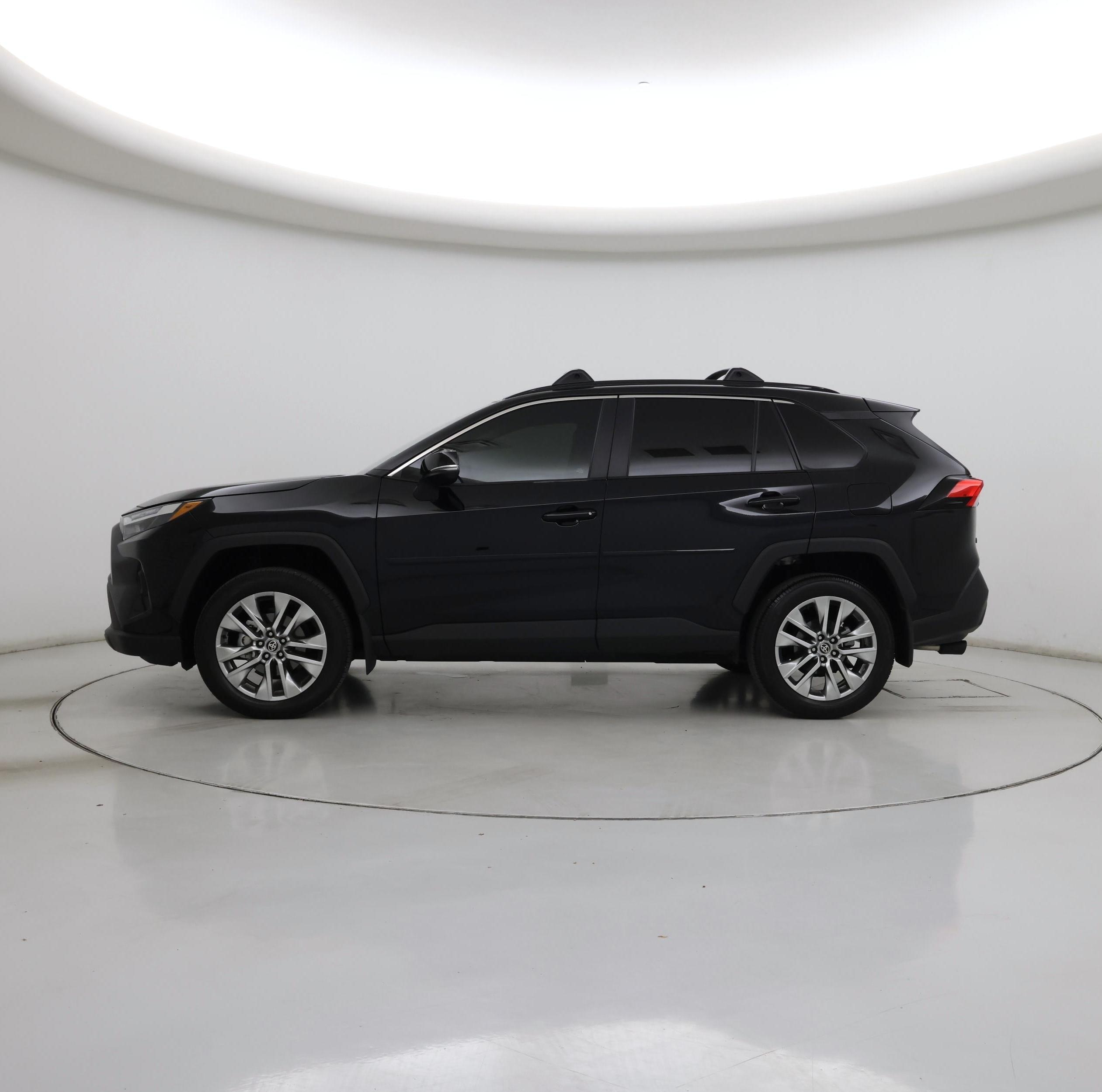 Thumbnail: 2025 Toyota RAV4 - 3