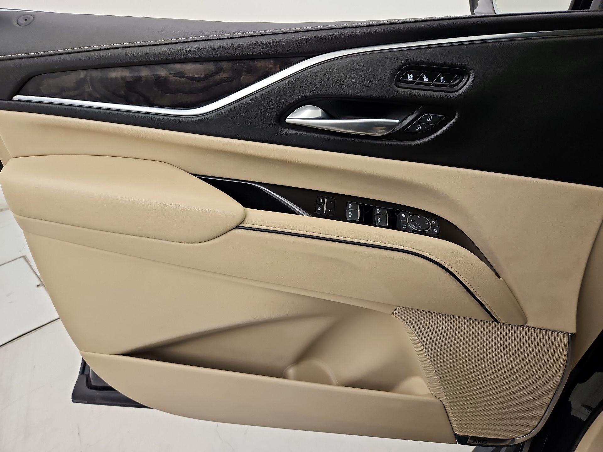 Thumbnail: 2022 Cadillac Escalade - 12