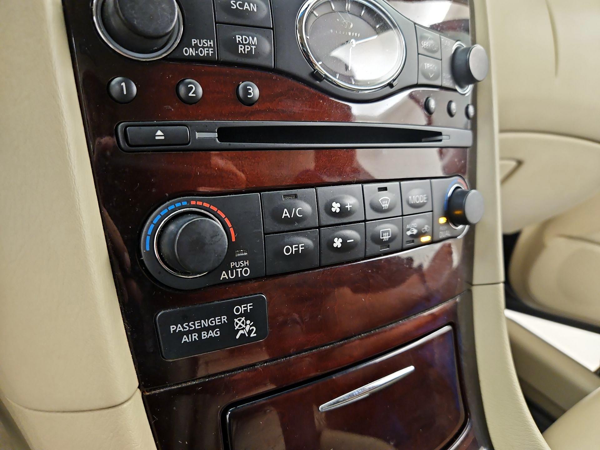 Thumbnail: 2016 INFINITI QX50 - 16