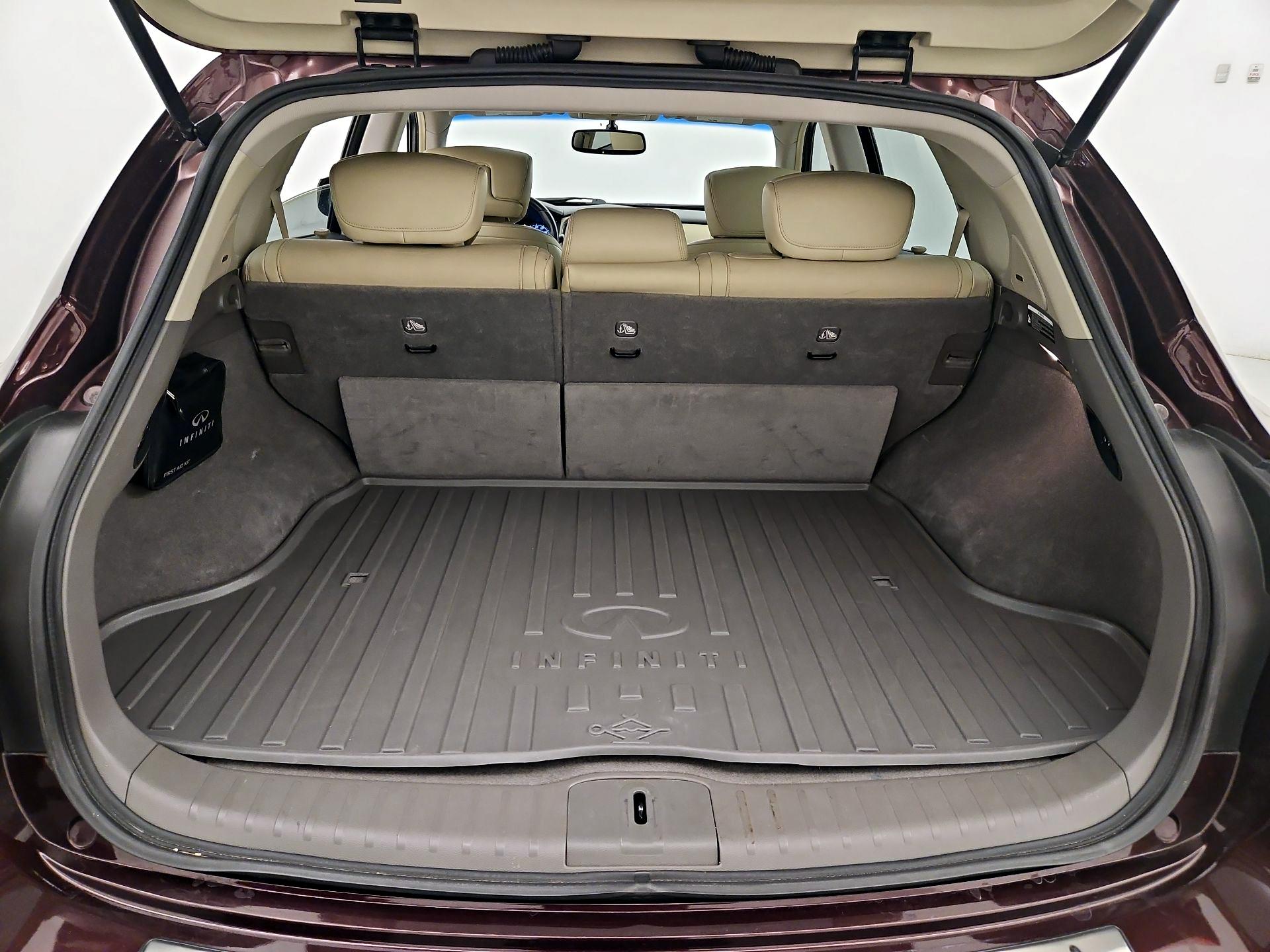 Thumbnail: 2016 INFINITI QX50 - 20