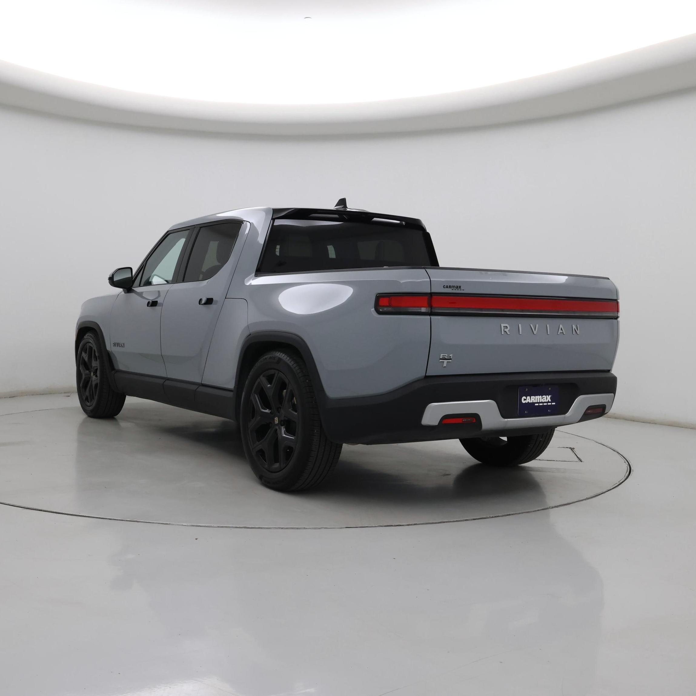 Thumbnail: 2025 Rivian R1T - 2