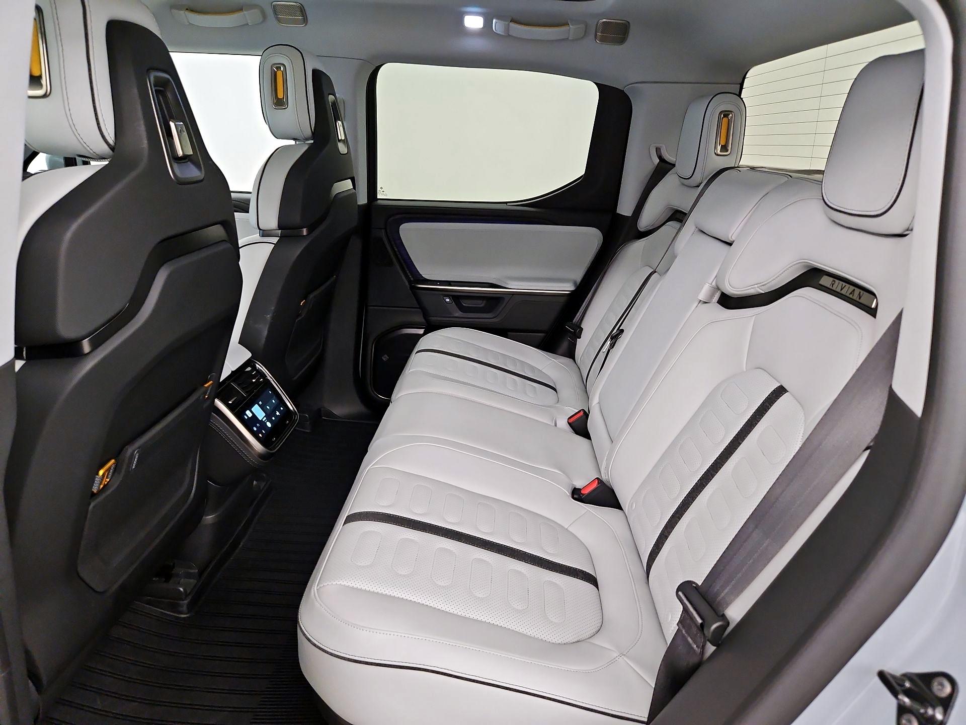 Thumbnail: 2025 Rivian R1T - 20