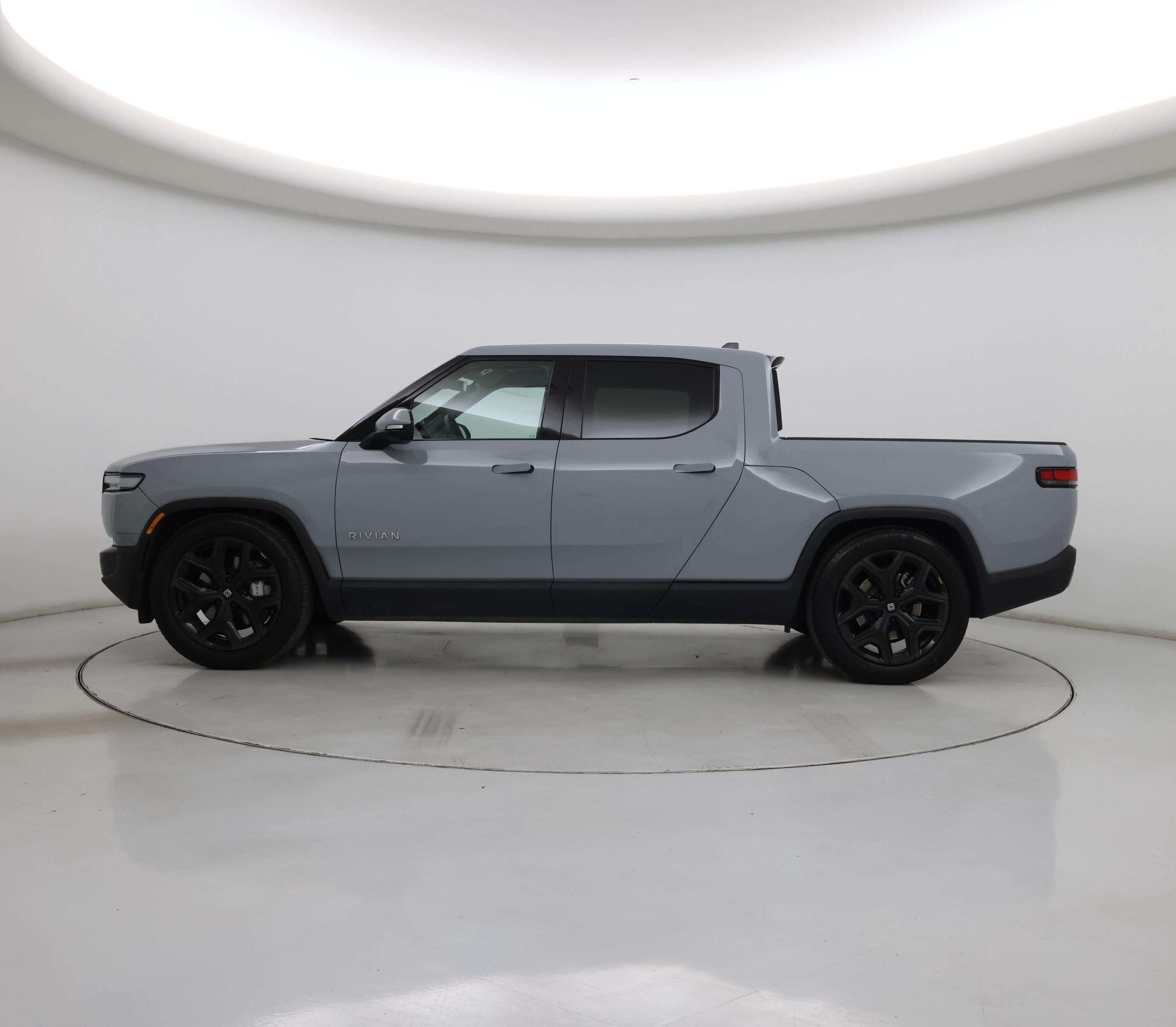 Thumbnail: 2025 Rivian R1T - 3