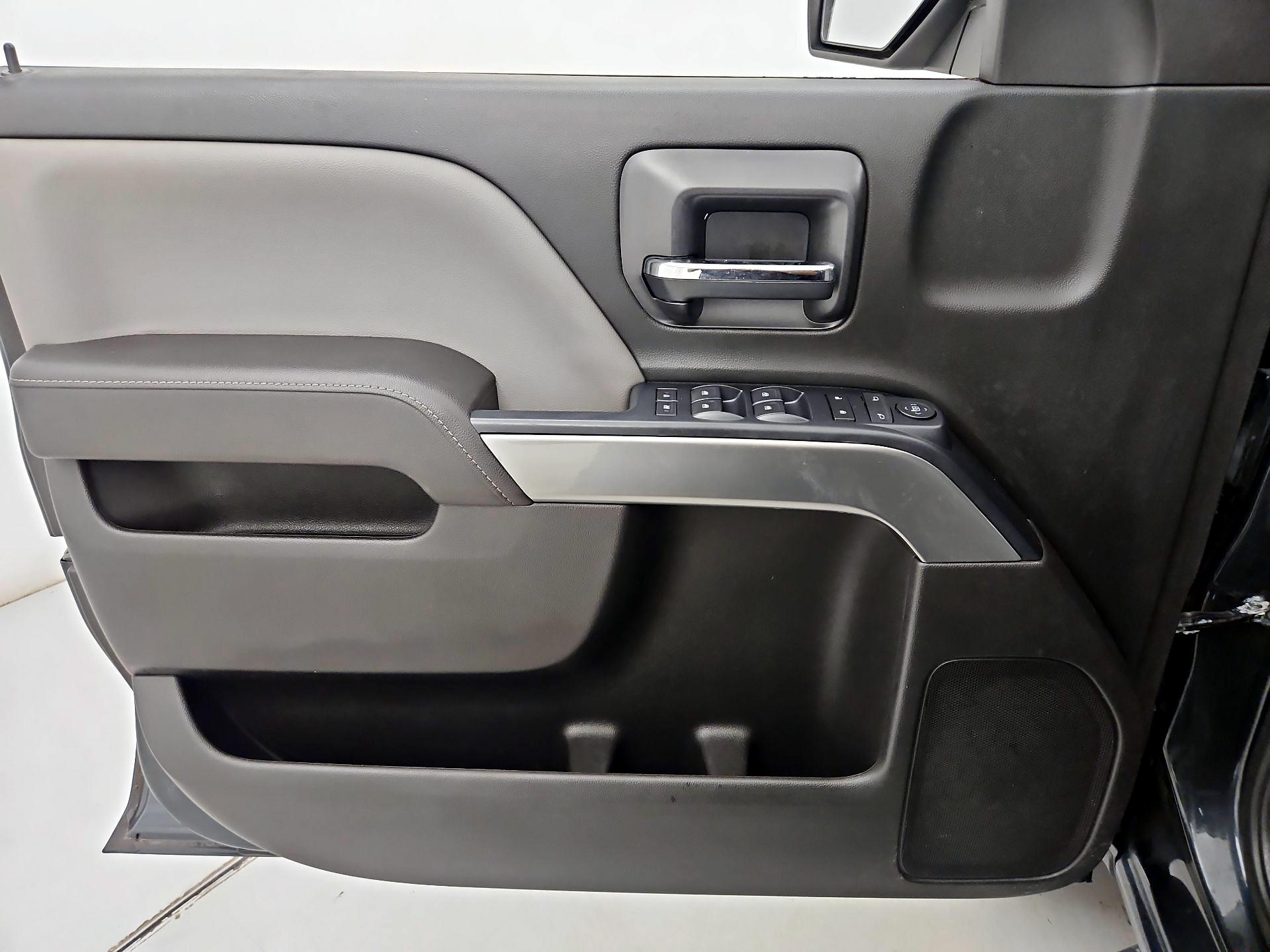 Thumbnail: 2017 Chevrolet Silverado 1500 - 12