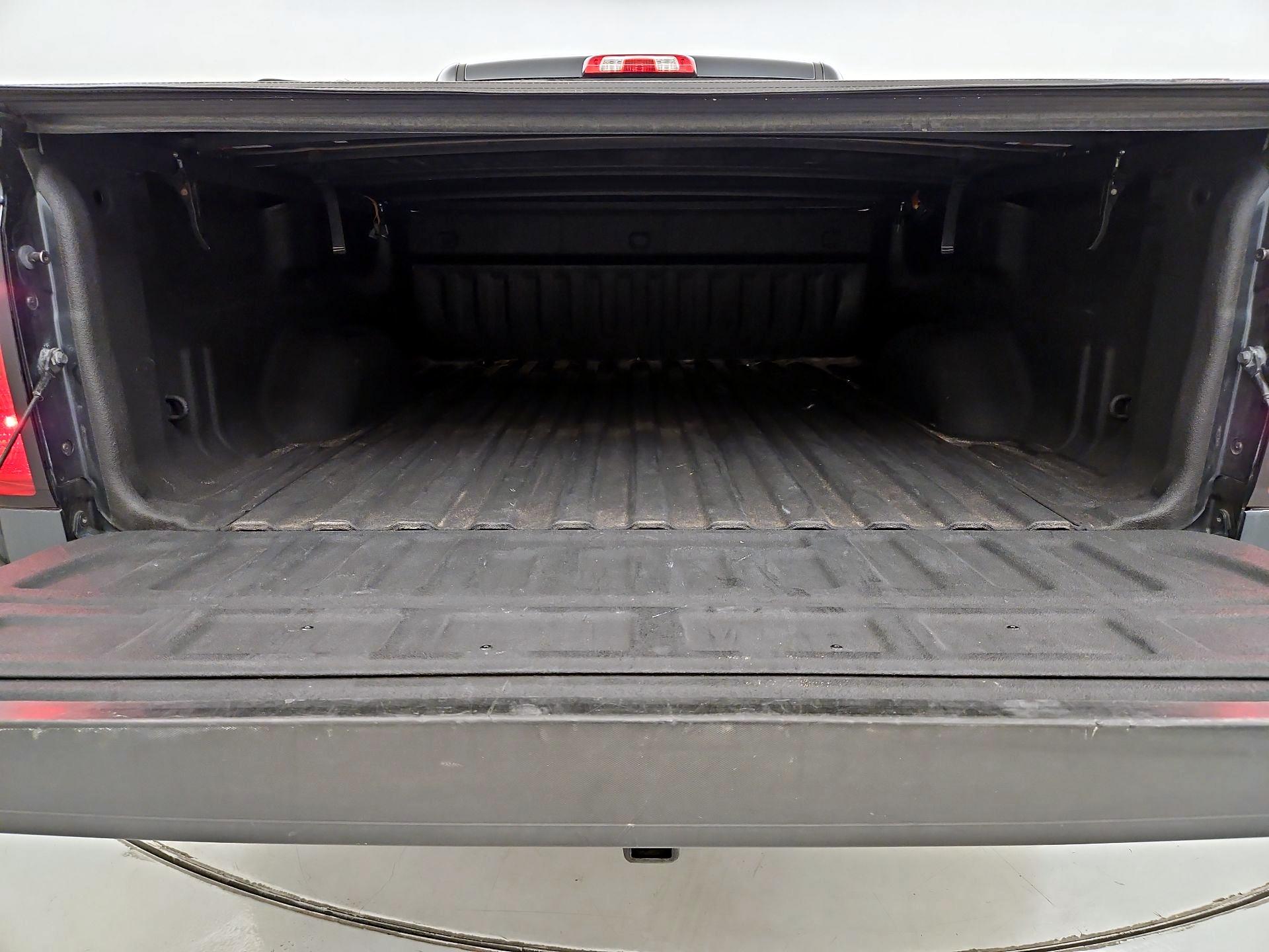Thumbnail: 2017 Chevrolet Silverado 1500 - 20
