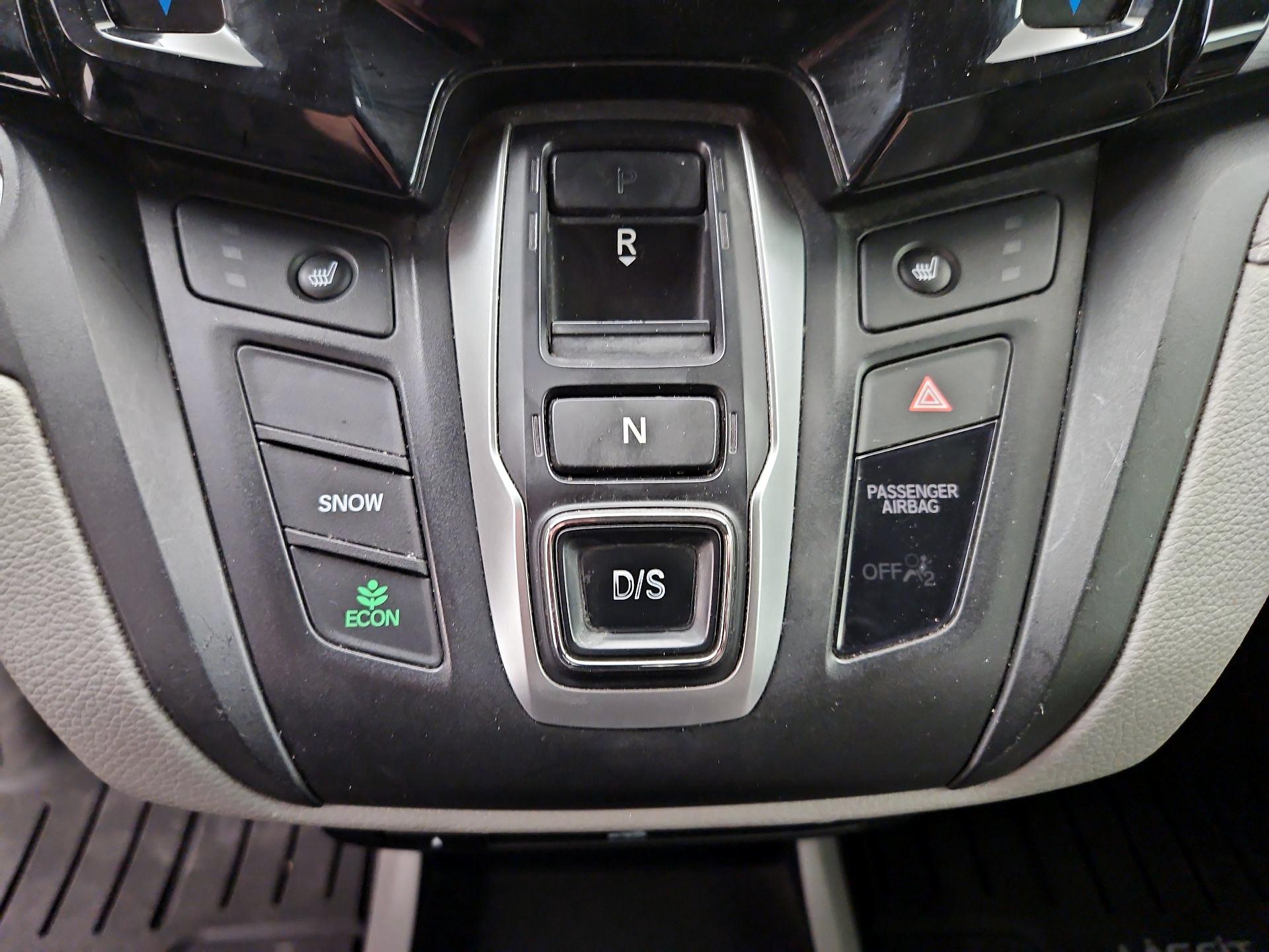 Thumbnail: 2019 Honda Odyssey - 17