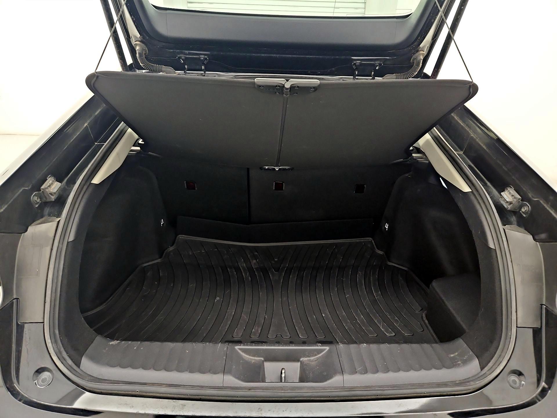 Thumbnail: 2023 Toyota Prius - 20