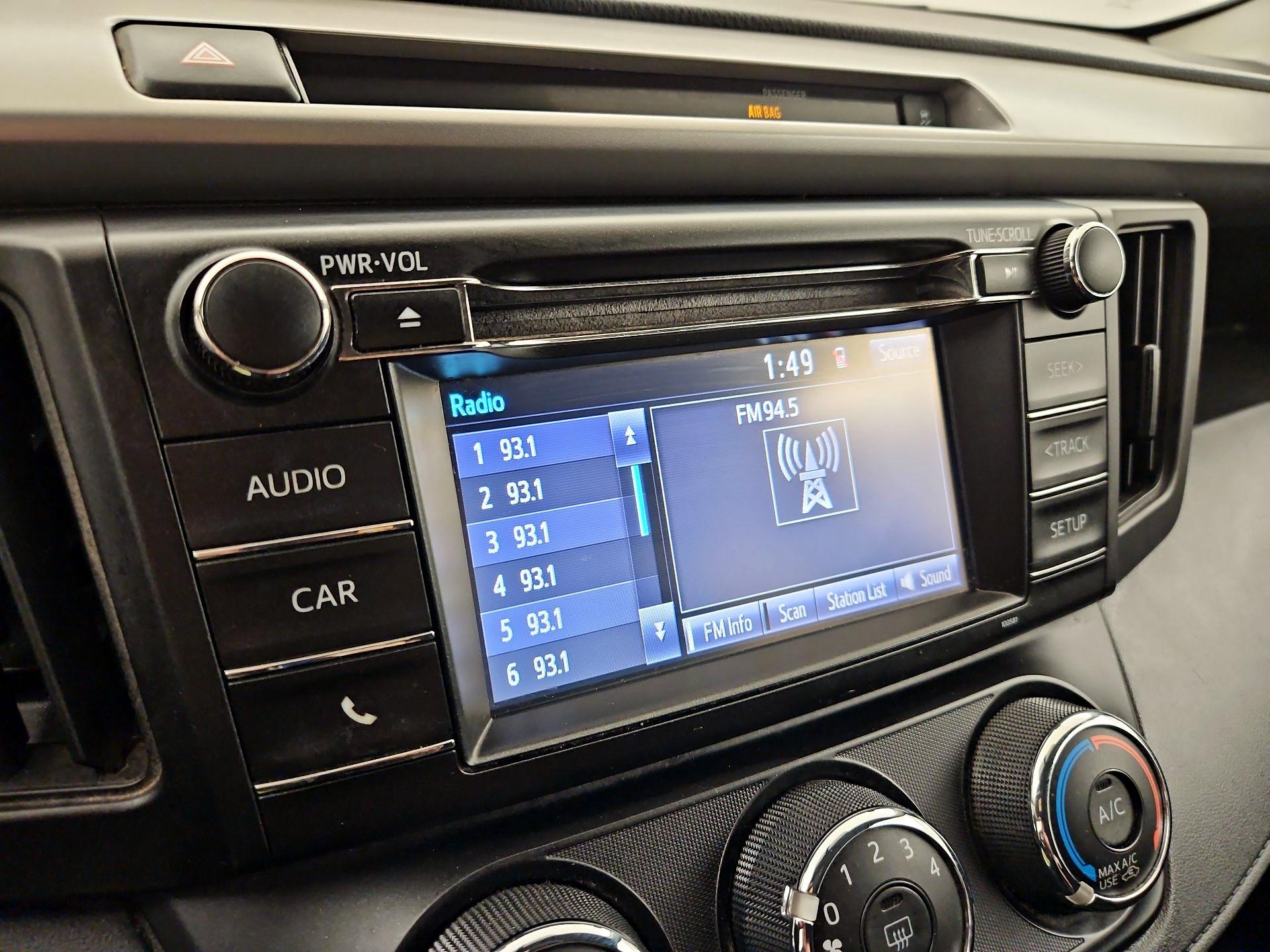 Thumbnail: 2016 Toyota RAV4 - 15