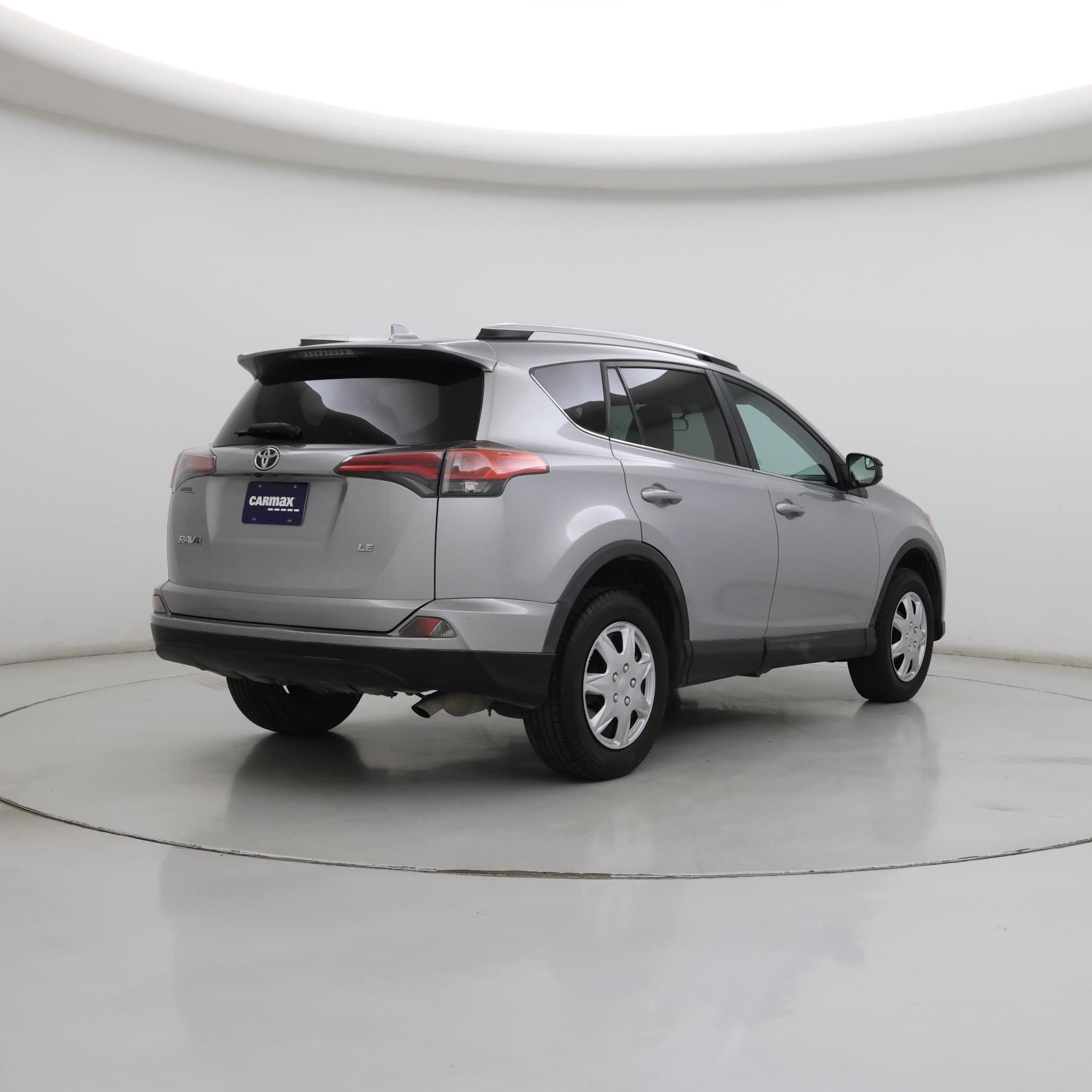 Thumbnail: 2016 Toyota RAV4 - 8