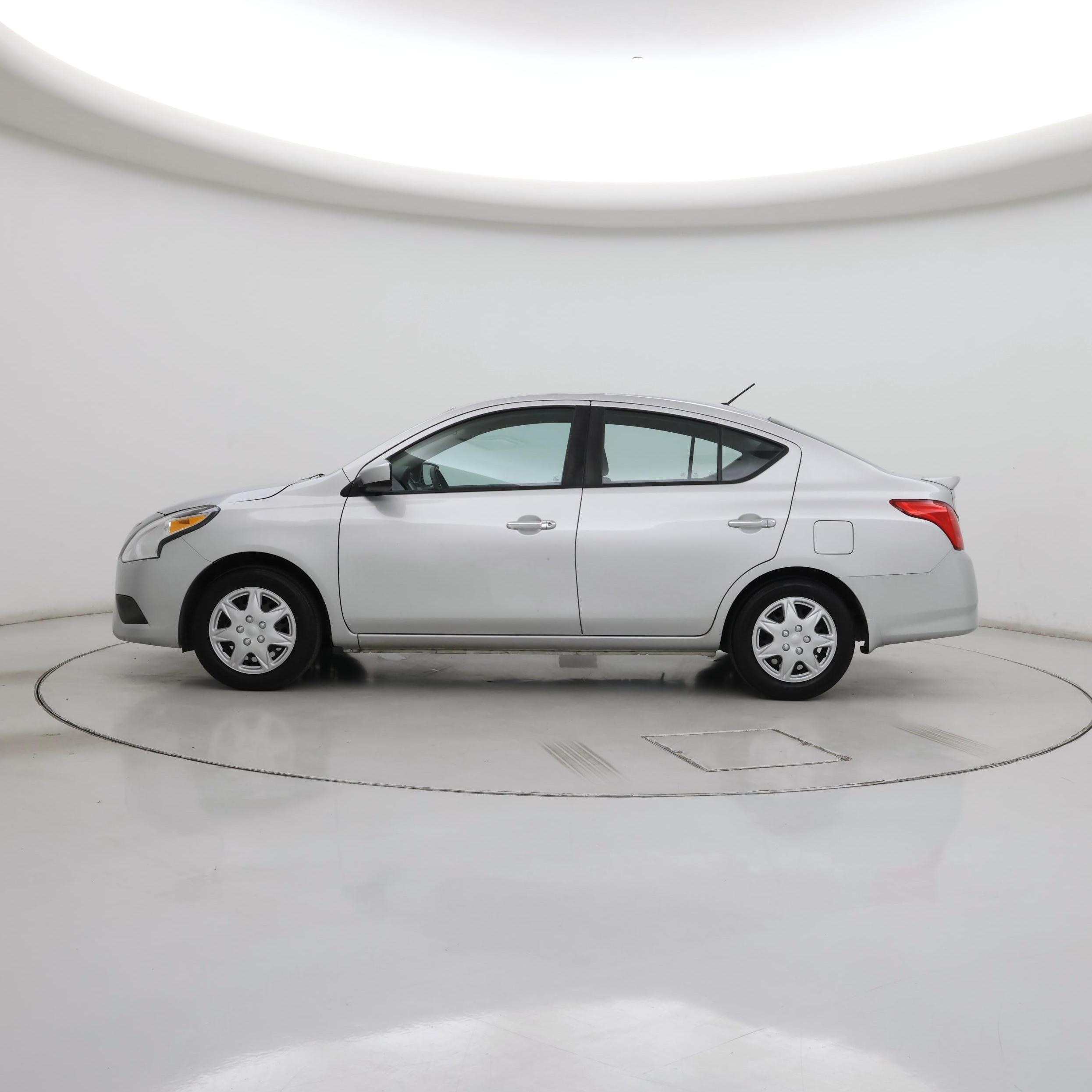 Thumbnail: 2019 Nissan Versa - 3