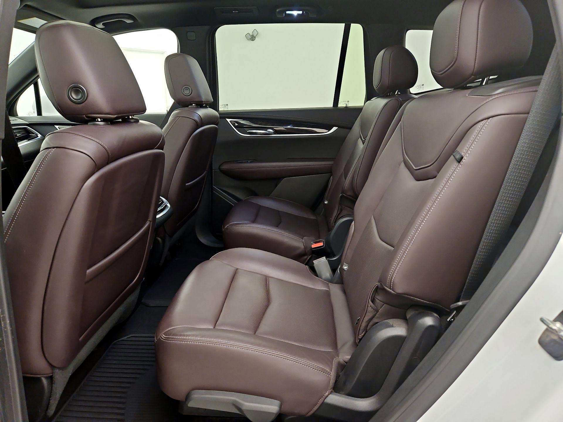 Thumbnail: 2020 Cadillac XT6 - 20