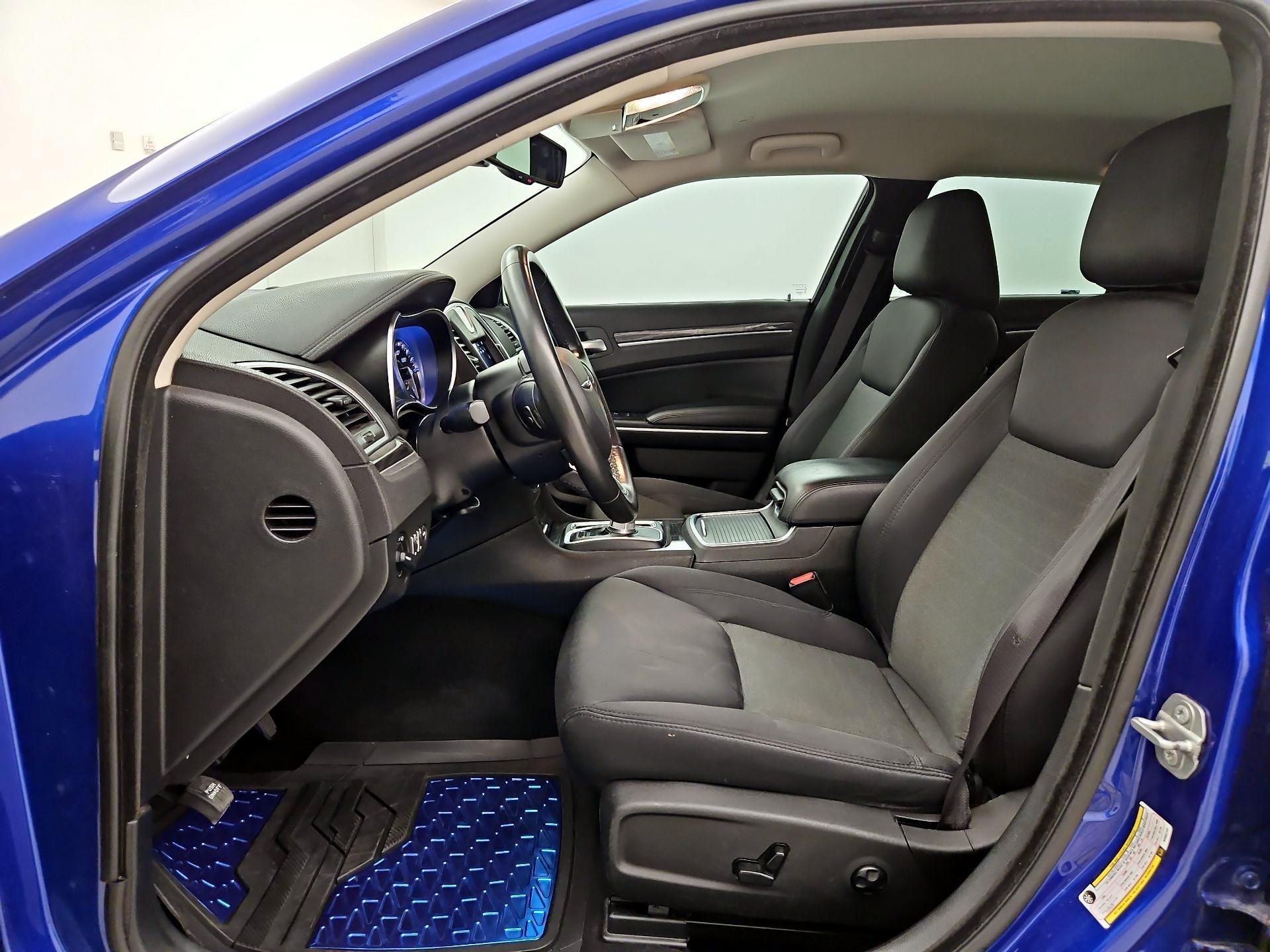 Thumbnail: 2019 Chrysler 300 - 11