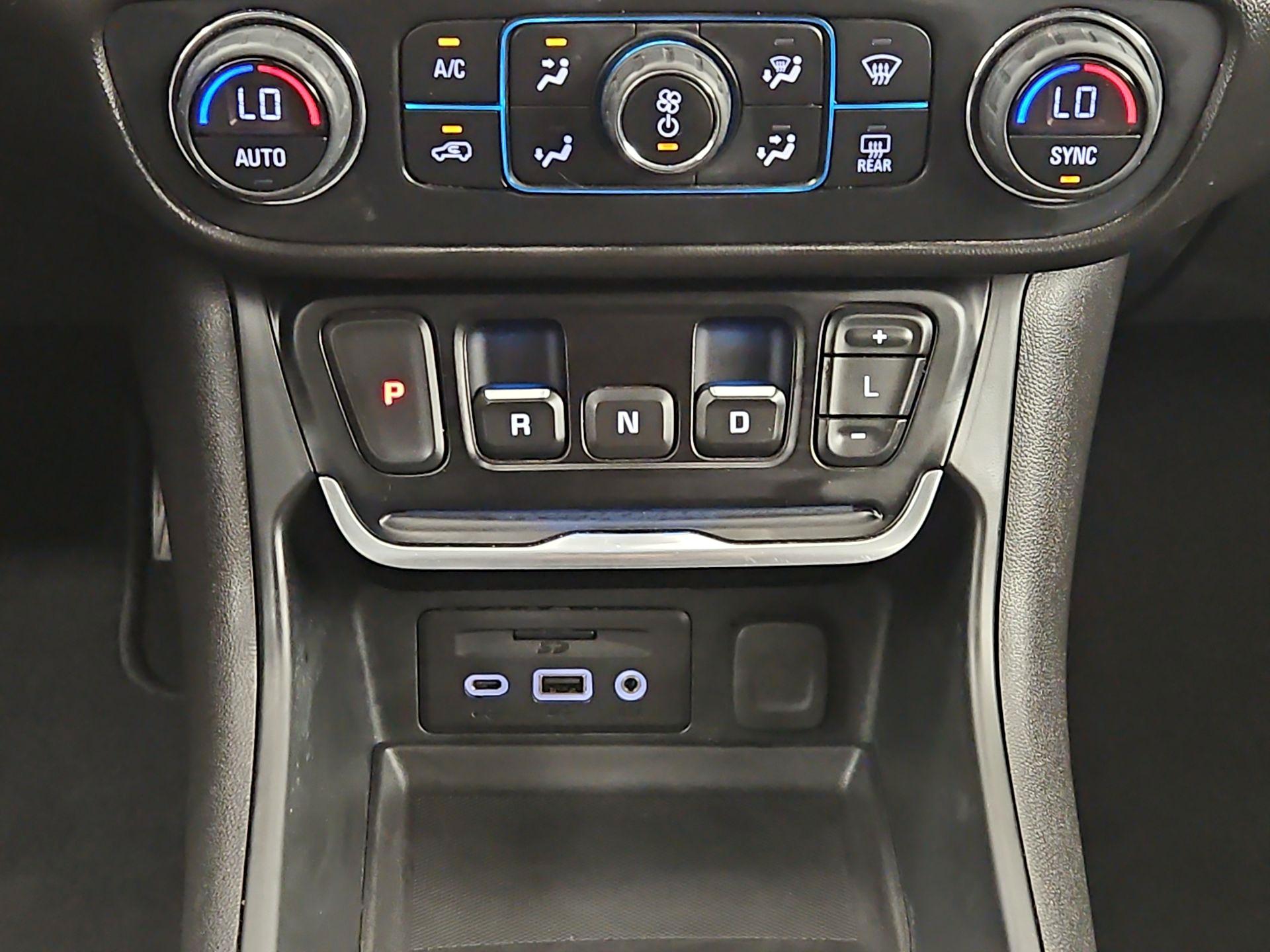 Thumbnail: 2021 GMC Terrain - 18