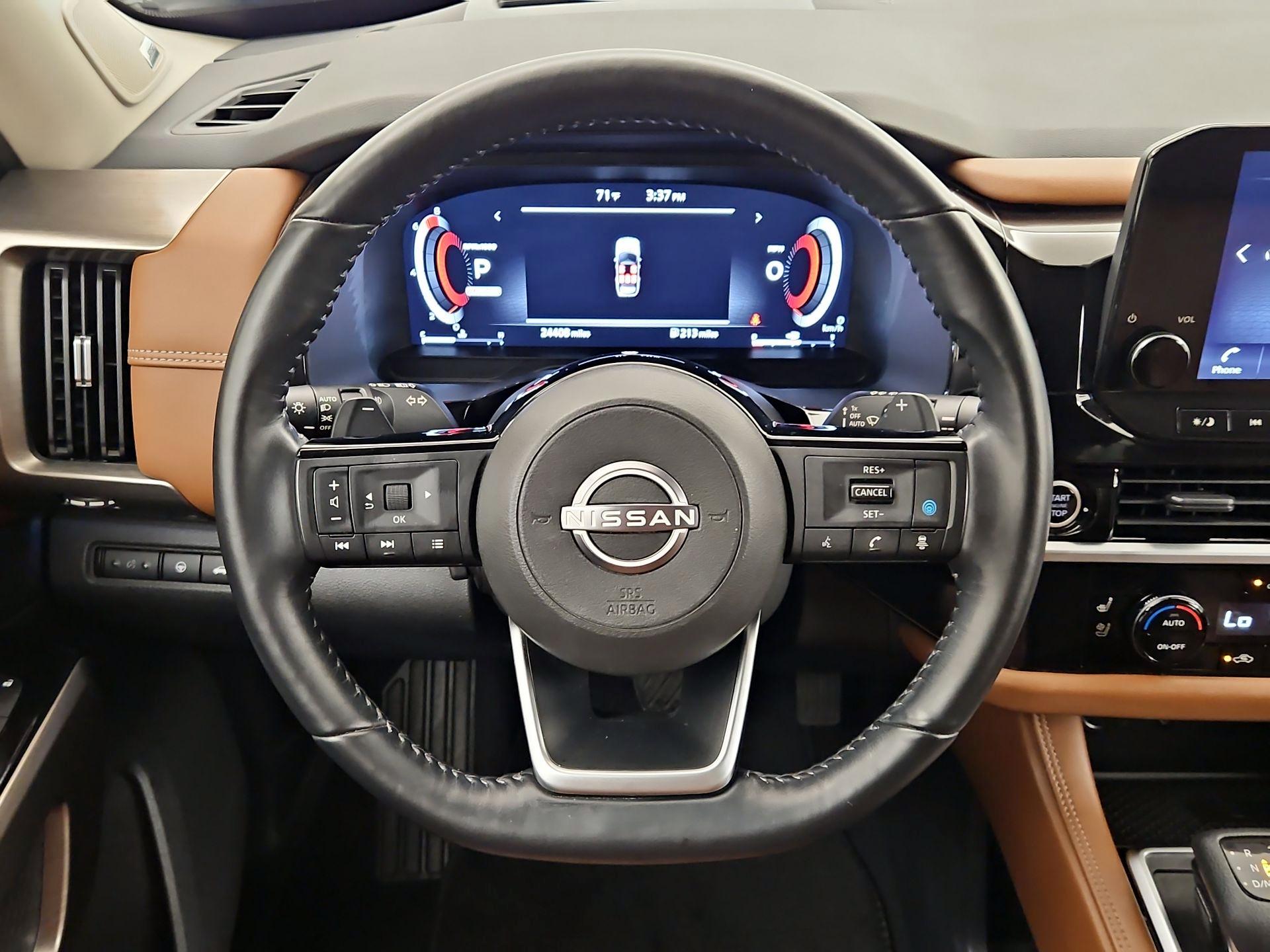Thumbnail: 2022 Nissan Pathfinder - 10