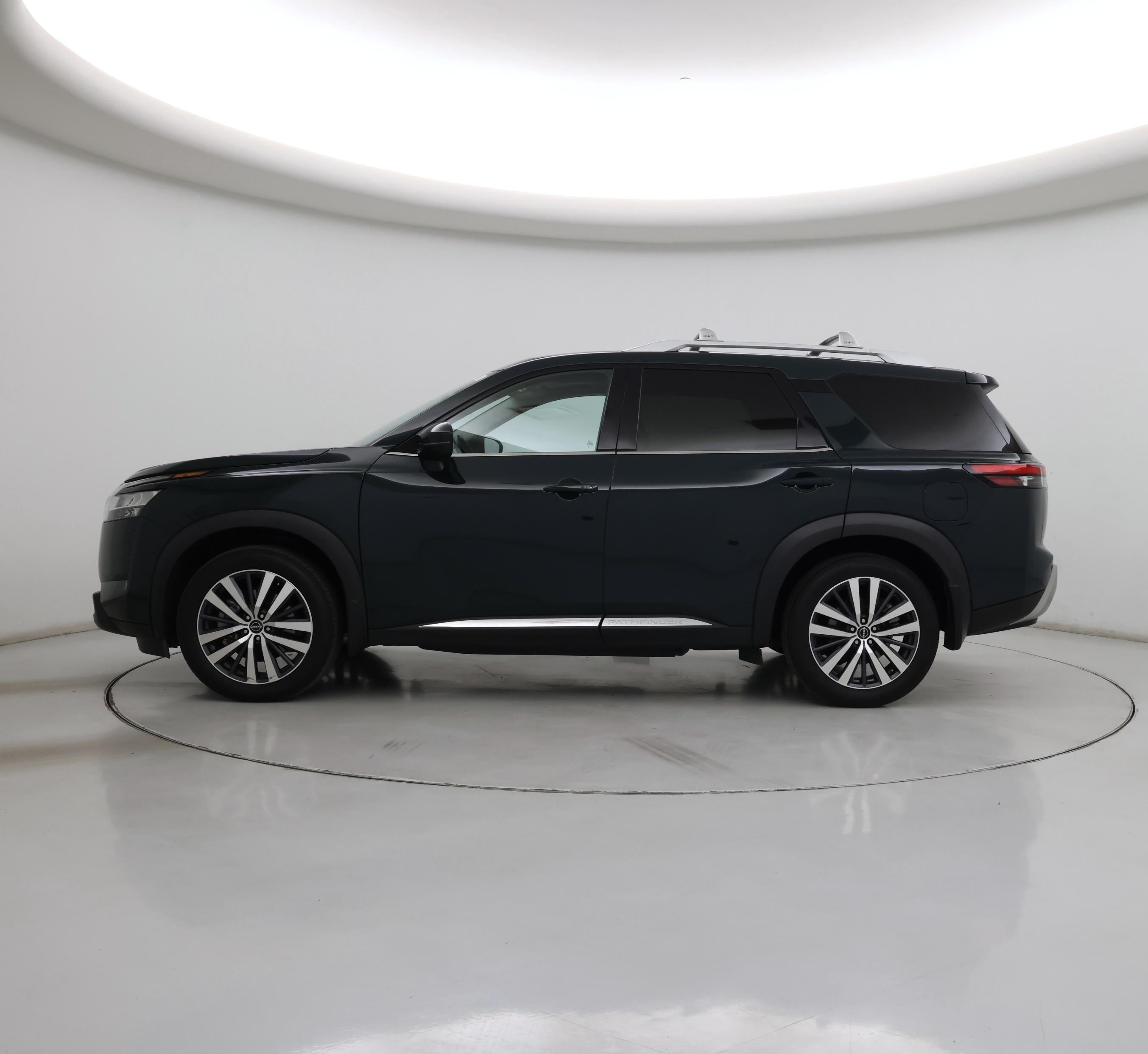 Thumbnail: 2022 Nissan Pathfinder - 3