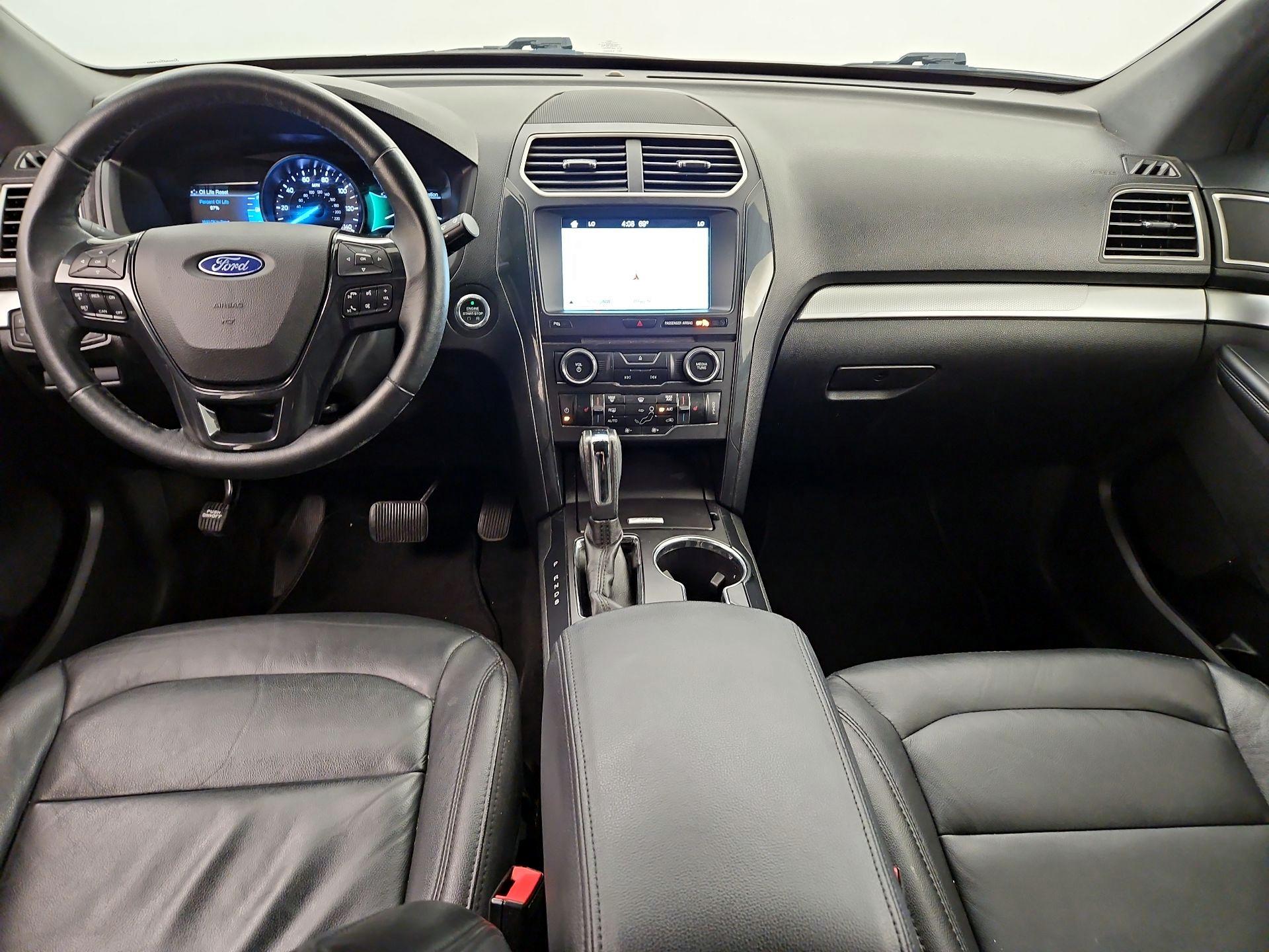 Thumbnail: 2017 Ford Explorer - 9