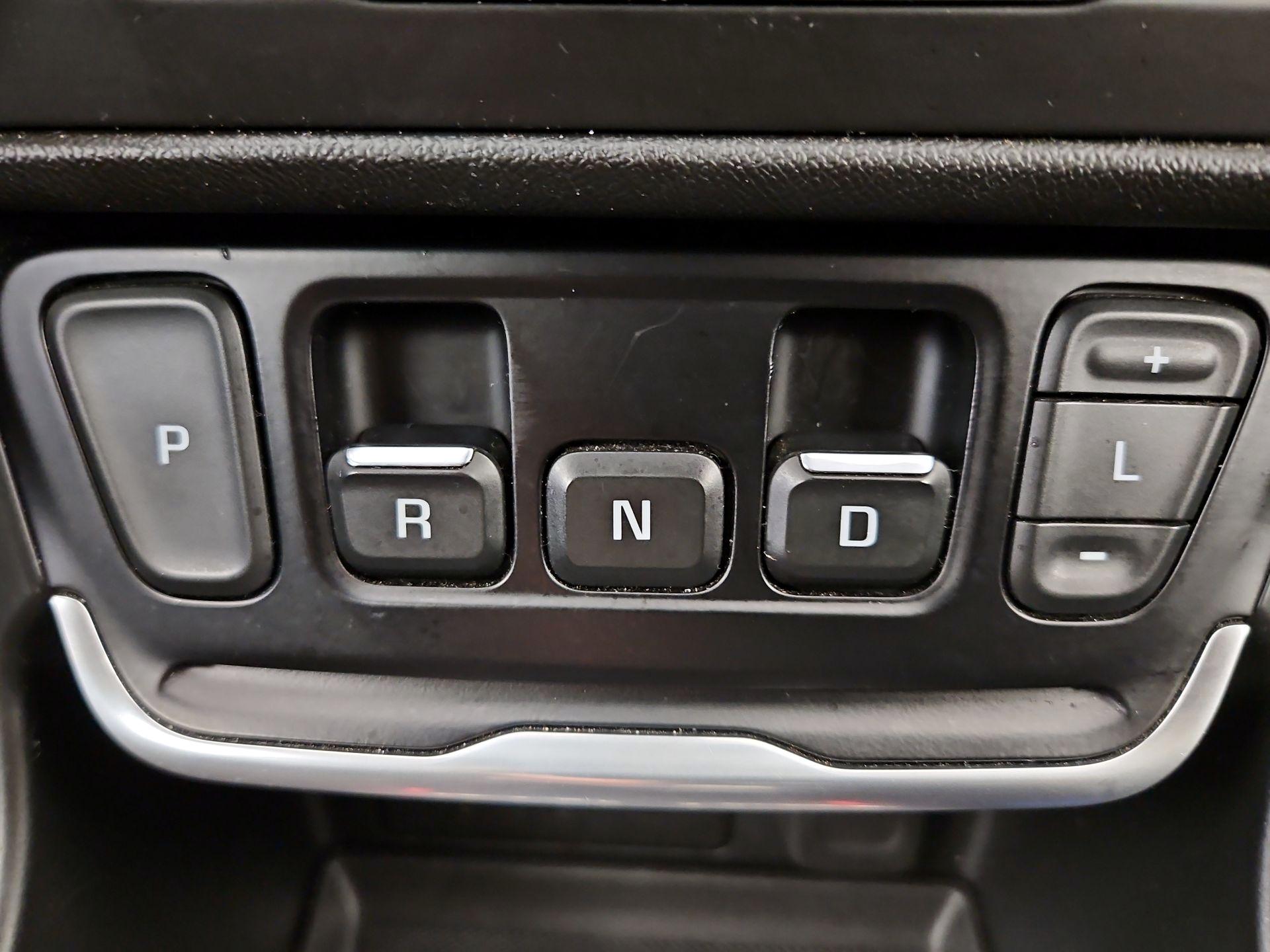Thumbnail: 2020 GMC Terrain - 17