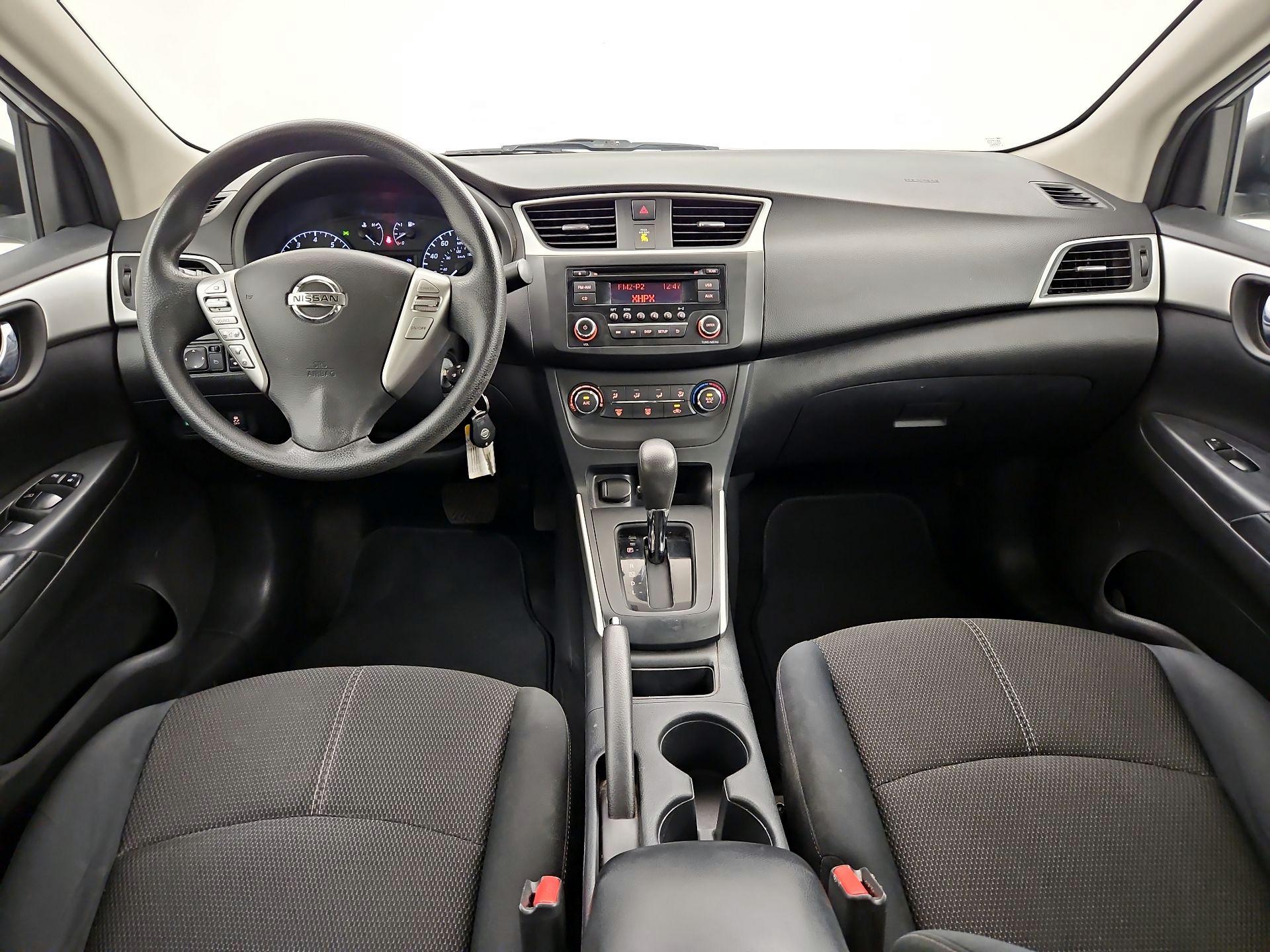 Thumbnail: 2016 Nissan Sentra - 9
