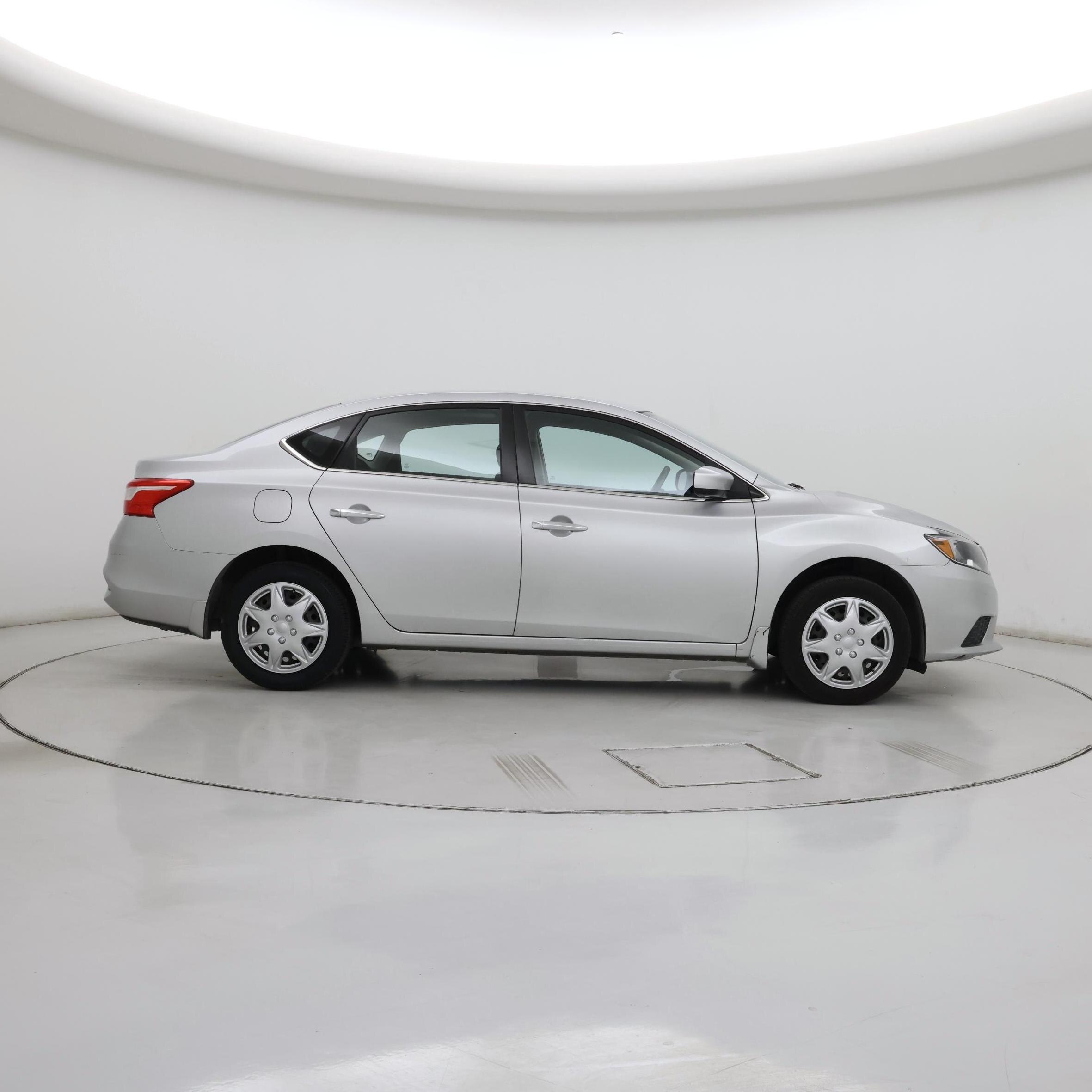Thumbnail: 2016 Nissan Sentra - 7