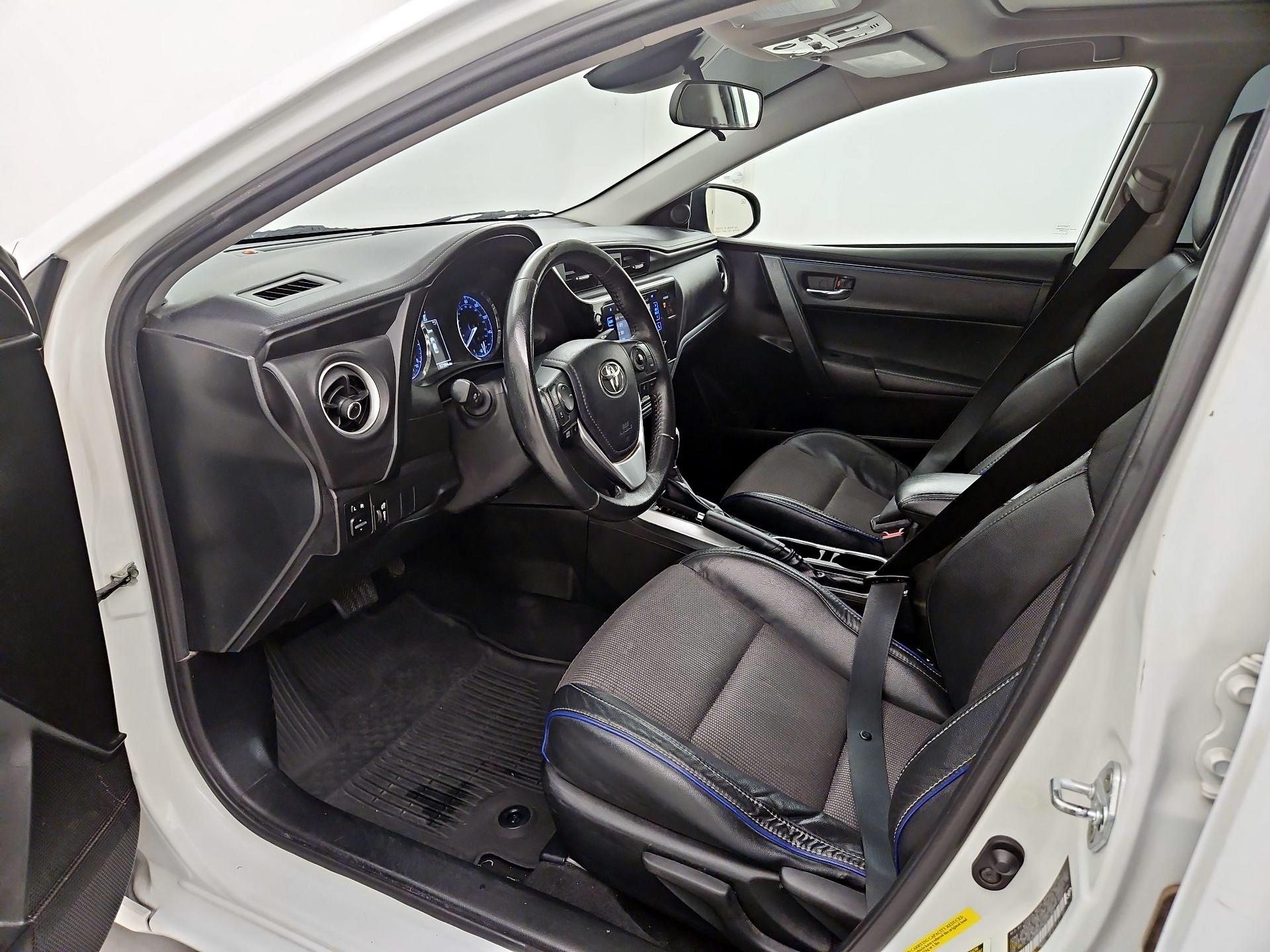 Thumbnail: 2017 Toyota Corolla - 11